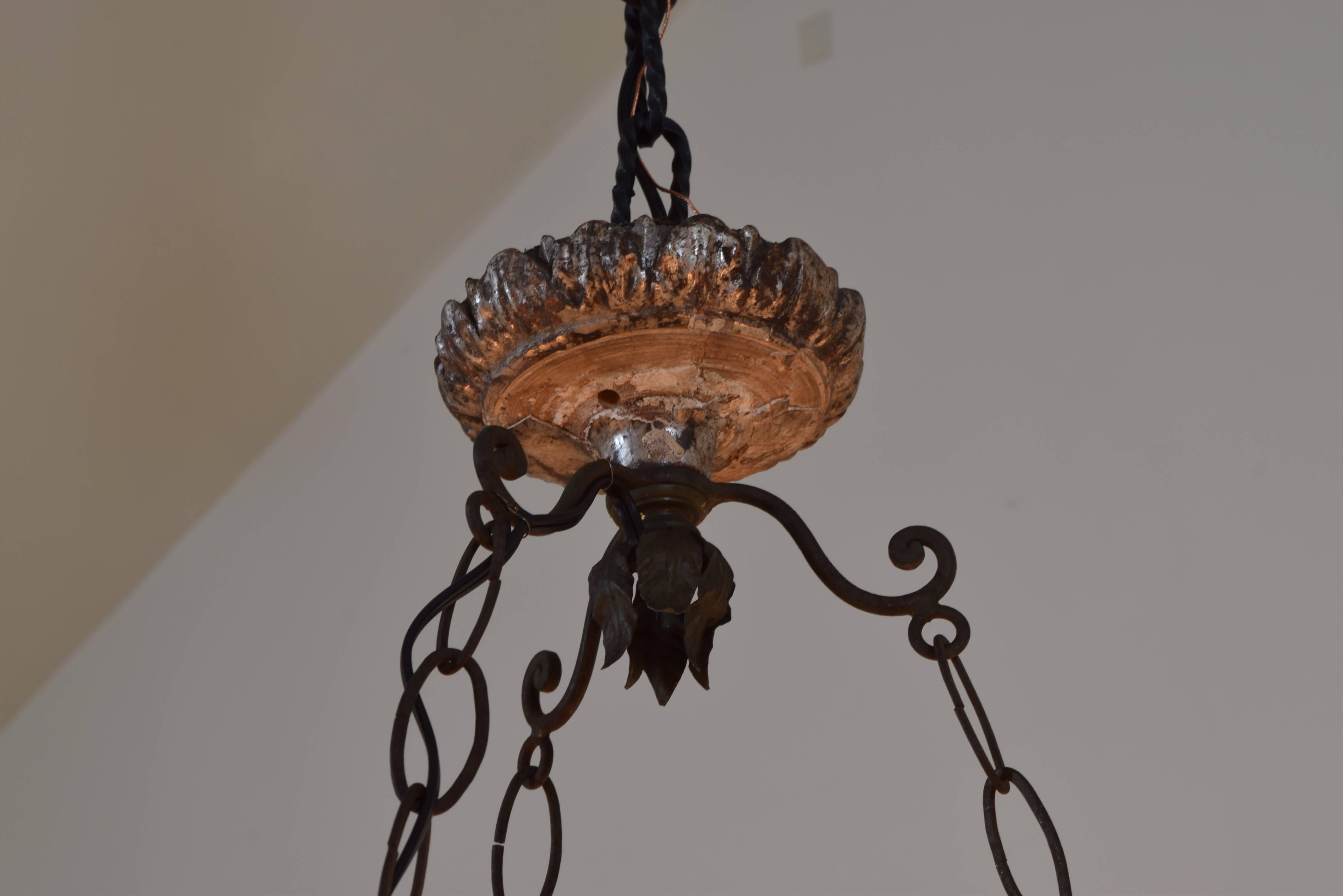 Italian Baroque Carved and Silvered Wooden Nine-Light Chandelier In Excellent Condition In Atlanta, GA