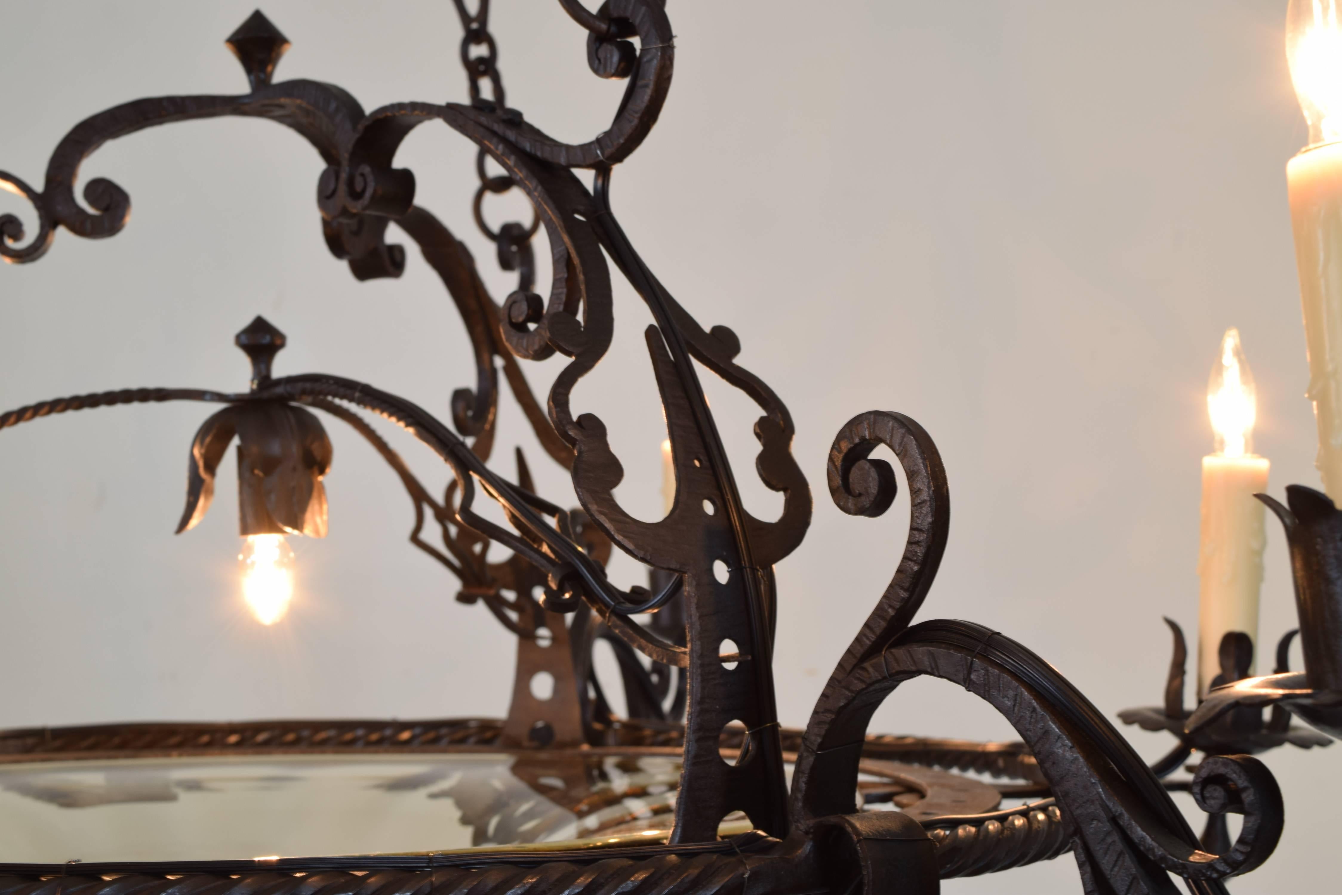Milanese Masterfully Wrought Iron Seven-Light Chandelier, Early 20th Century 3
