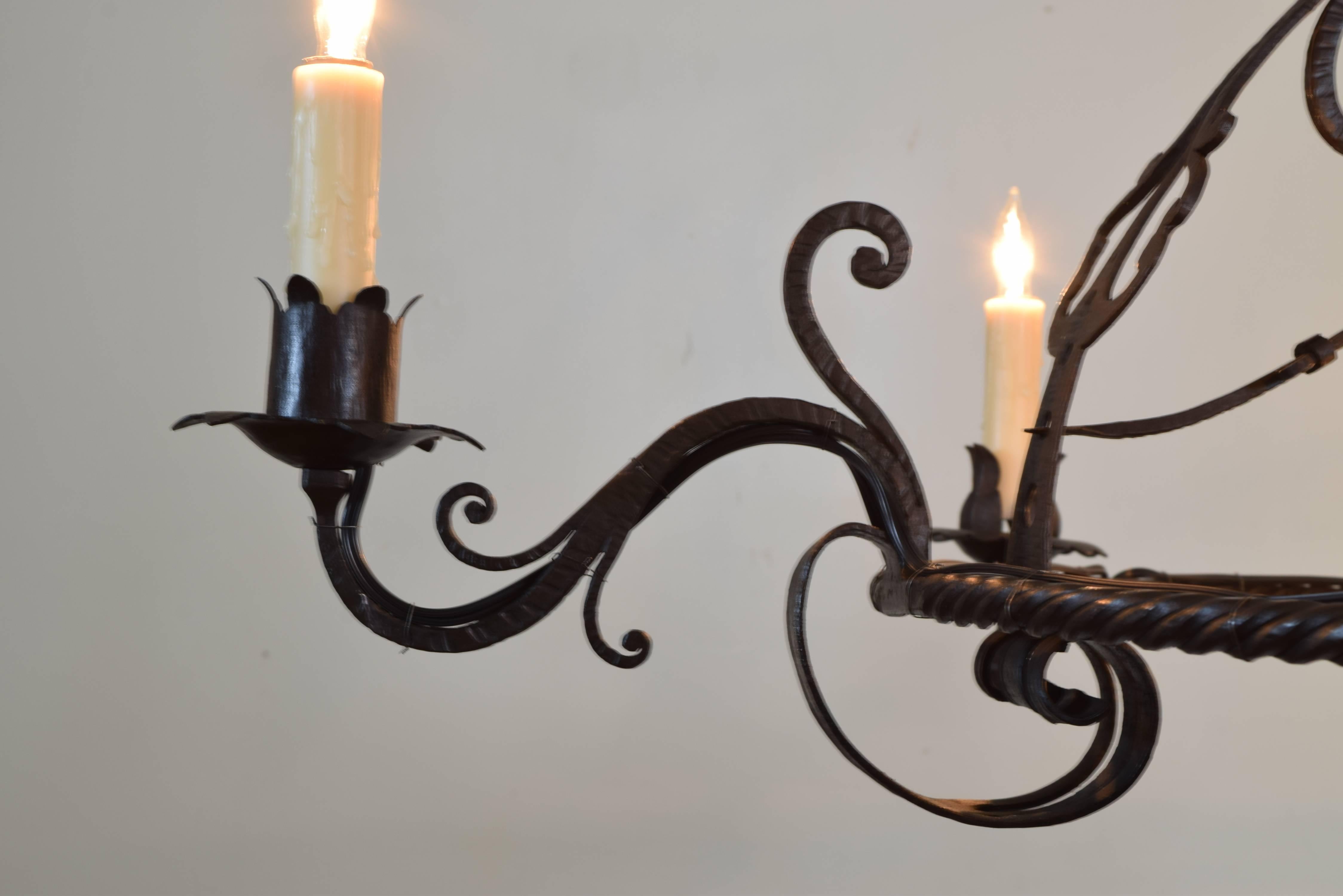 Milanese Masterfully Wrought Iron Seven-Light Chandelier, Early 20th Century 4