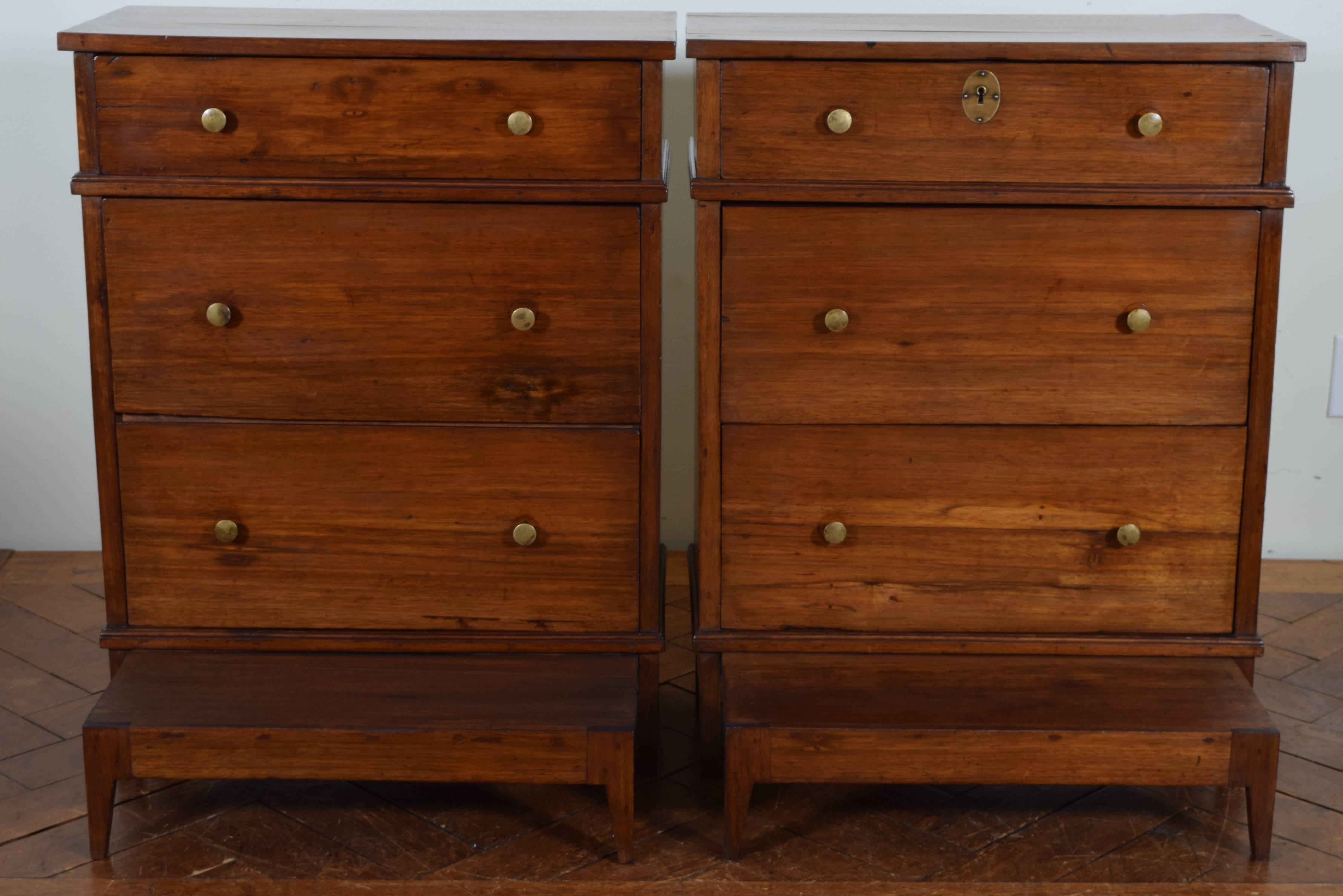 Neoclassical Pair of Italian Neoclassic Fruitwood Three-Drawer Commodini, Early 19th Century