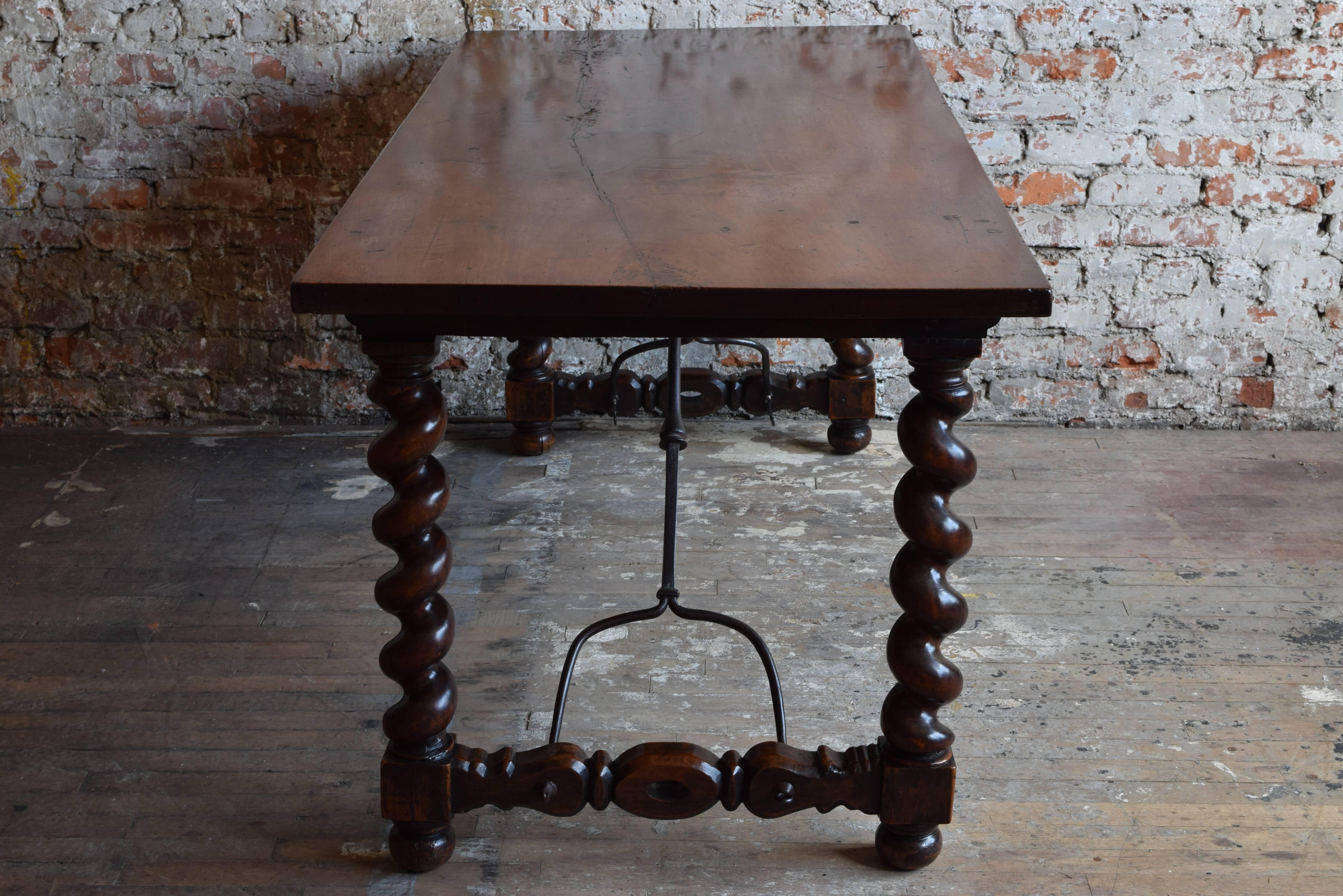 French Louis XIII Period Turned Walnut & Wrought Iron Table, Early 18th Century In Excellent Condition In Atlanta, GA