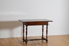 Italienischer Beistelltisch aus Nussbaumholz mit einer Schublade aus der Zeit Ludwigs XIV., Anfang des 18. Jahrhunderts