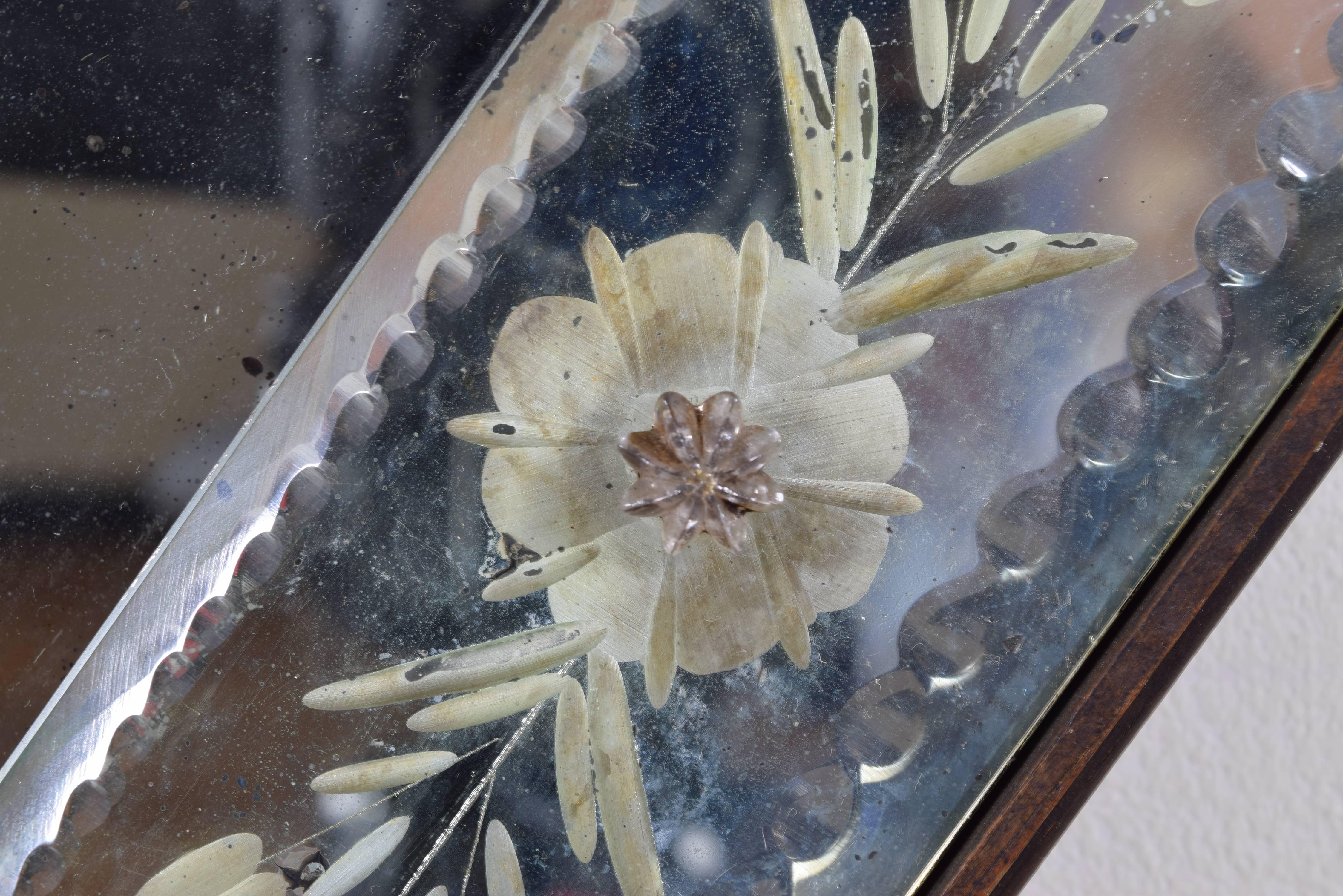 Venetian Inspired Reverse Etched Glass Octagonal Mirror, 19th Century 1