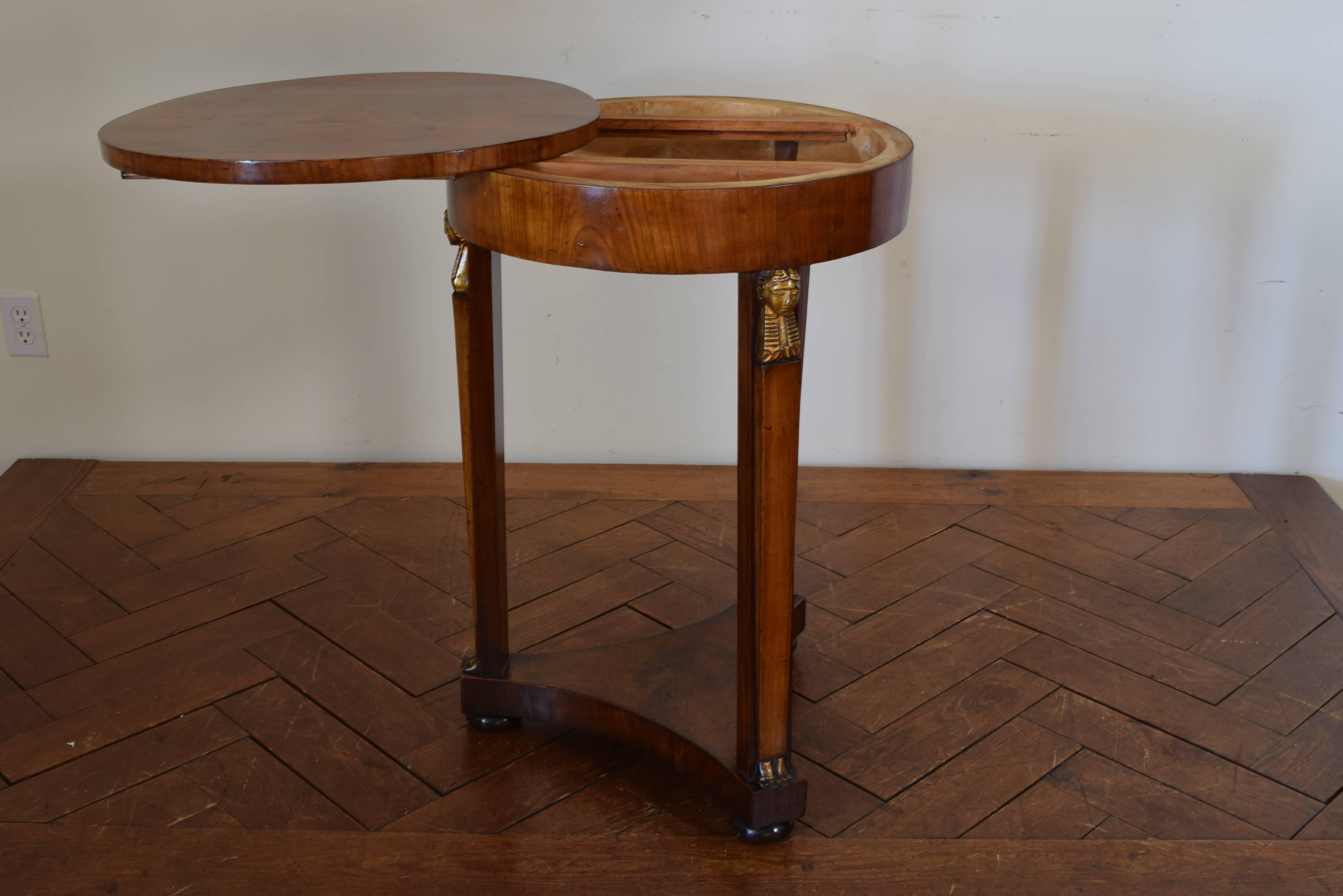 Italian Neoclassical Walnut and Giltwood Table In Excellent Condition In Atlanta, GA
