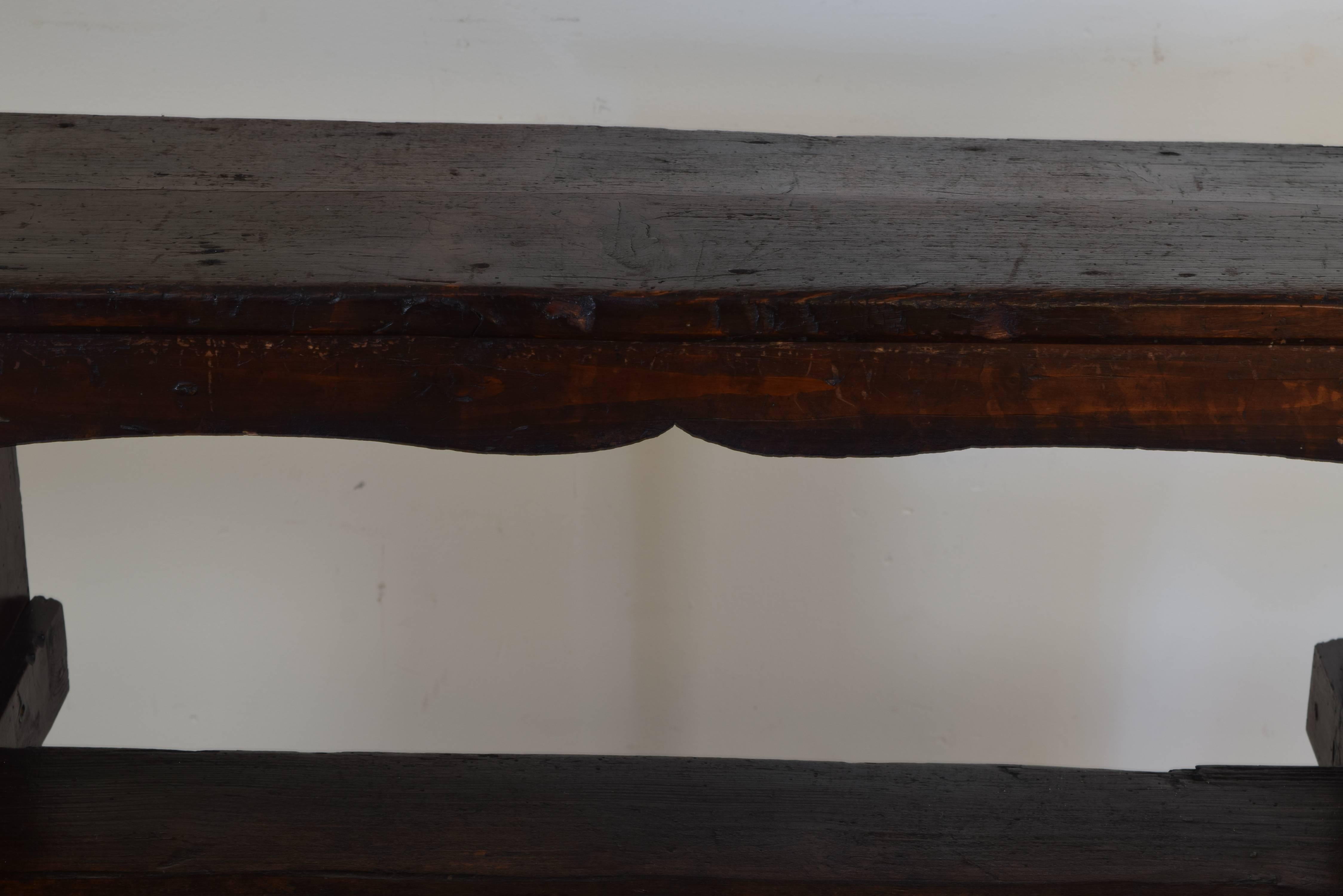 French Rustic Stained Pinewood Steps, 19th Century or Earlier In Good Condition In Atlanta, GA