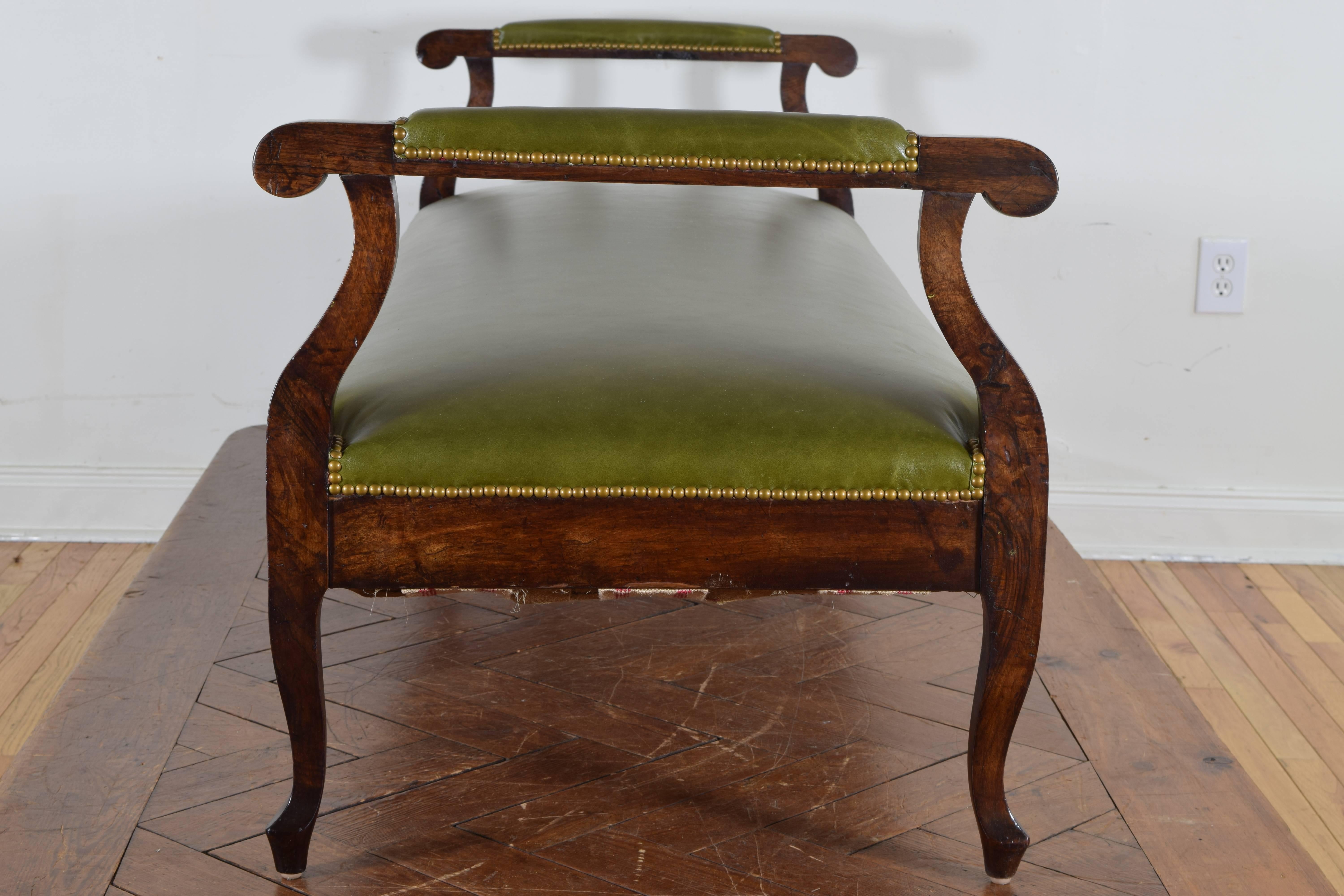 Neoclassical French Late Neoclassic Walnut and Leather Upholstered Lit De Repos, circa 1835