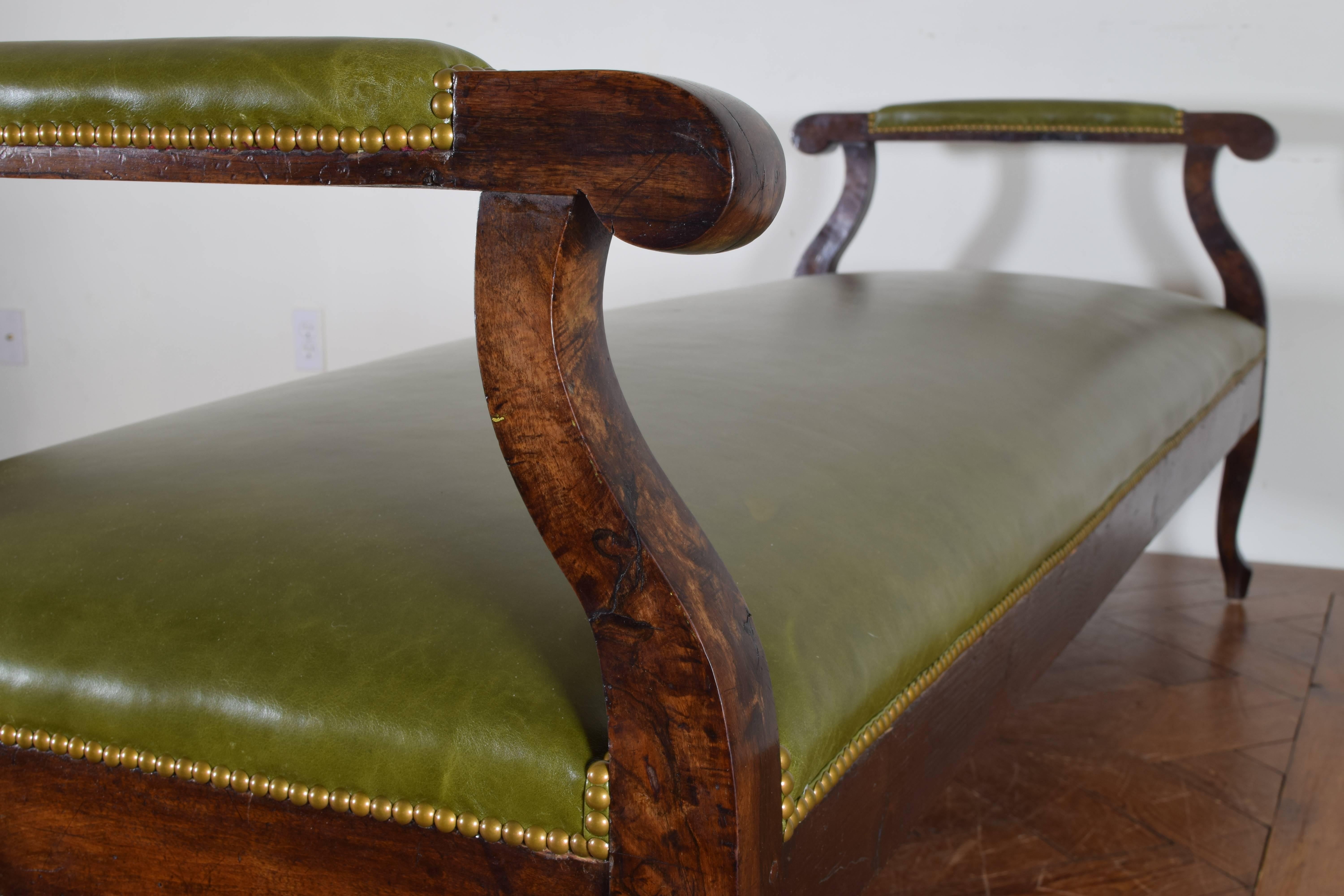 French Late Neoclassic Walnut and Leather Upholstered Lit De Repos, circa 1835 In Excellent Condition In Atlanta, GA