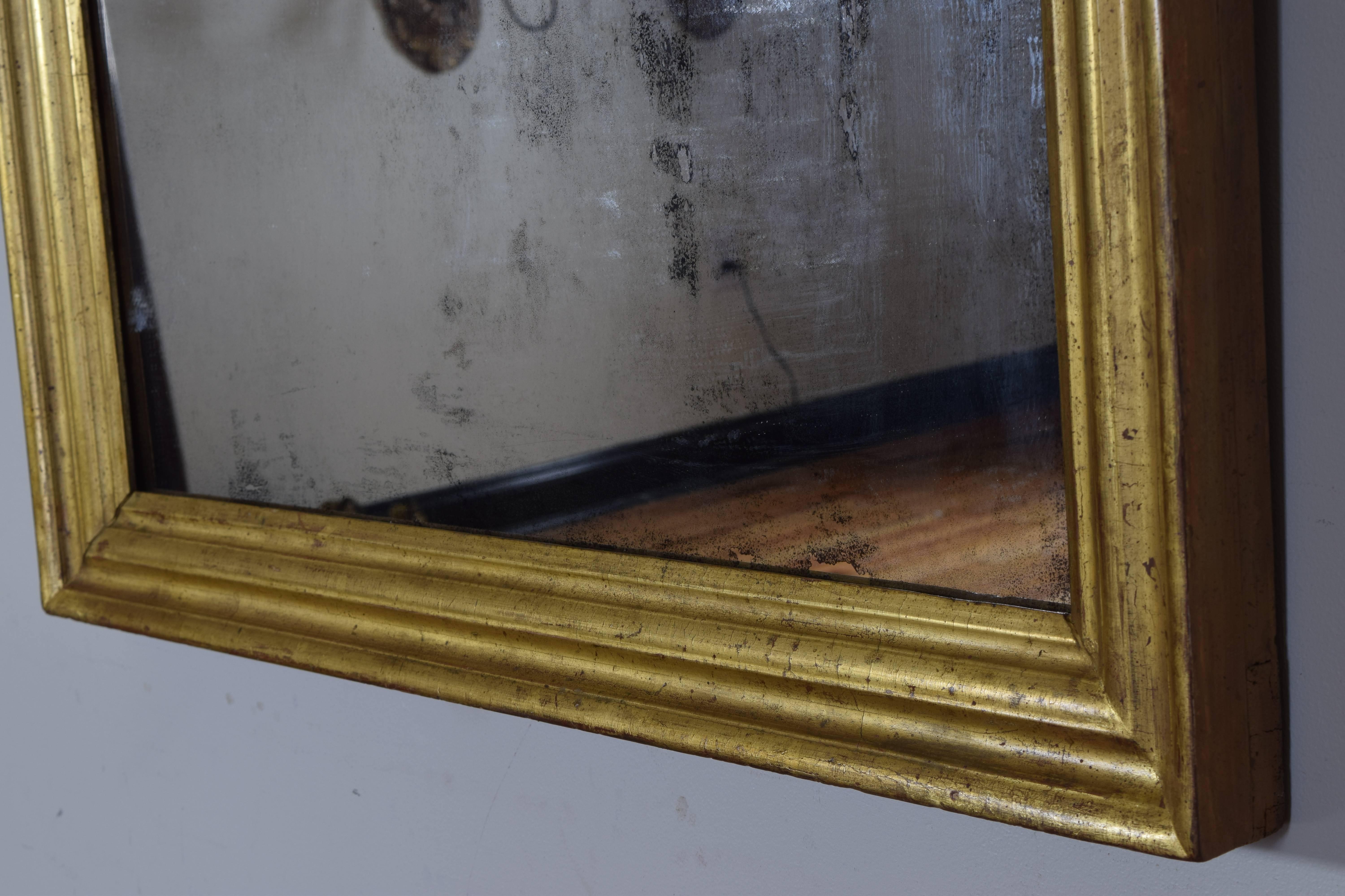 Spanish Neoclassic Giltwood Mirror, Second Quarter of the 19th Century In Excellent Condition In Atlanta, GA