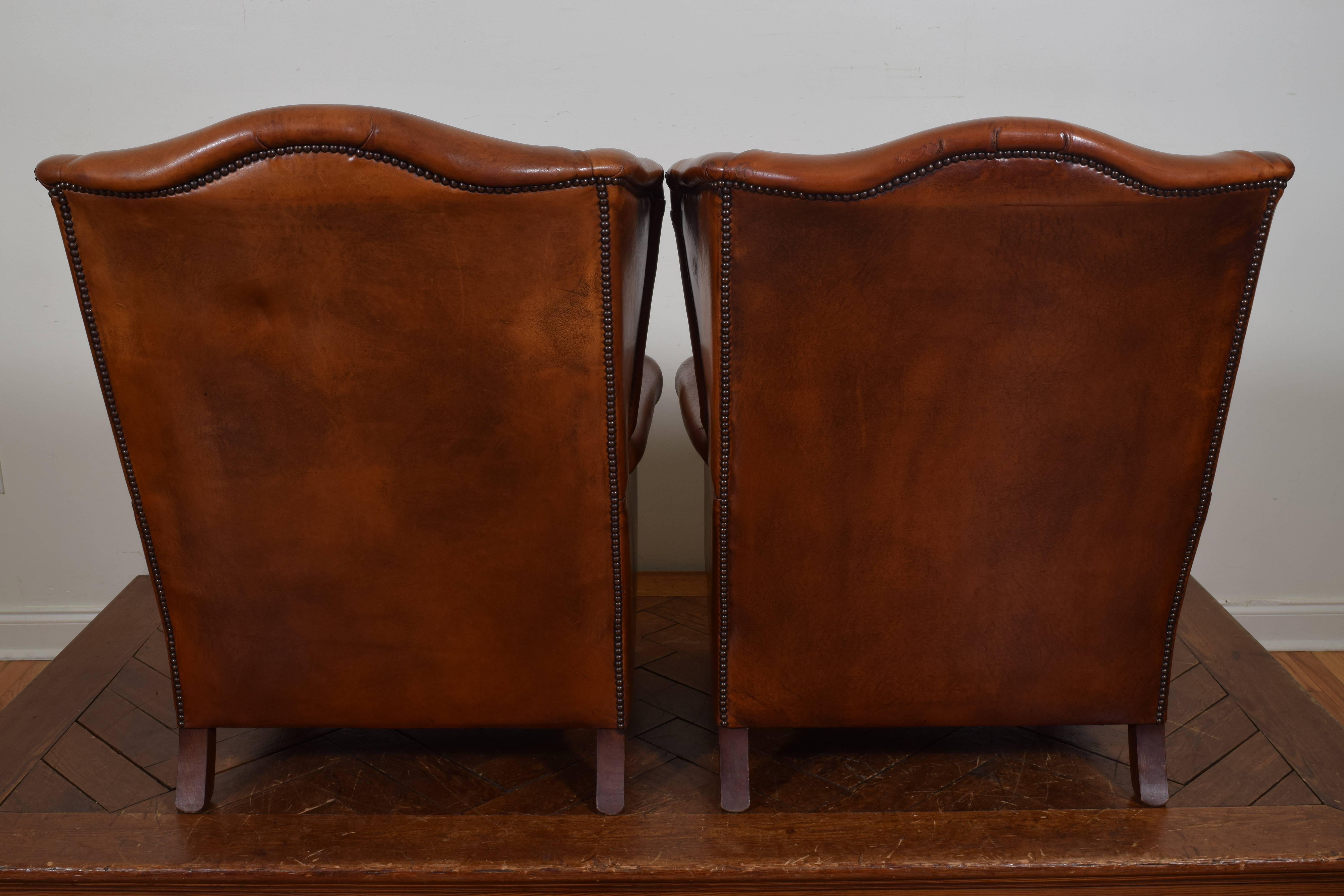 French Pair of Chestnut Leather Wing Chairs, Second Quarter of the 20th Century 1