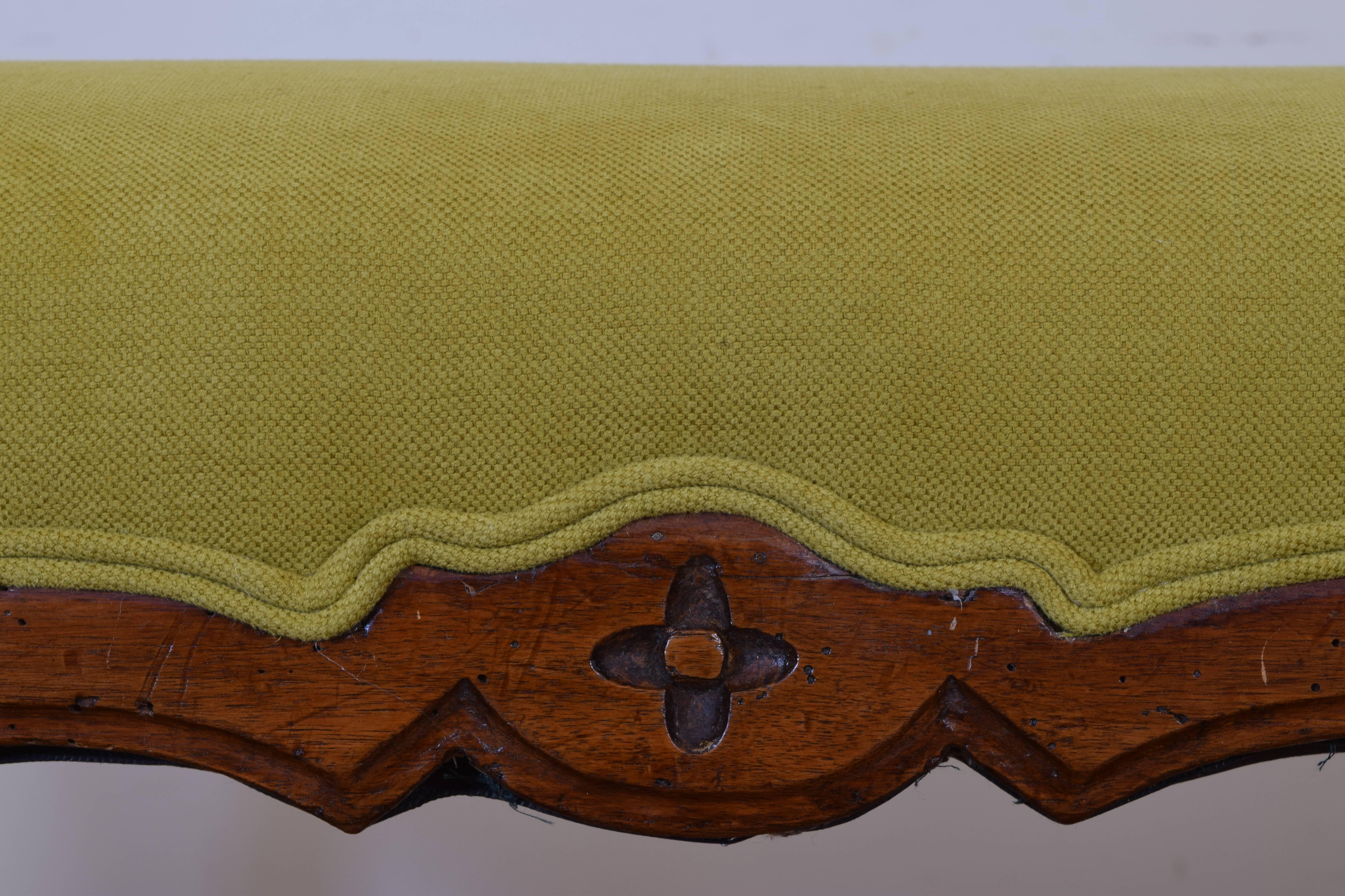 Italian LXV Style Carved Walnut and Upholstered Bench, 19th Century In Excellent Condition In Atlanta, GA