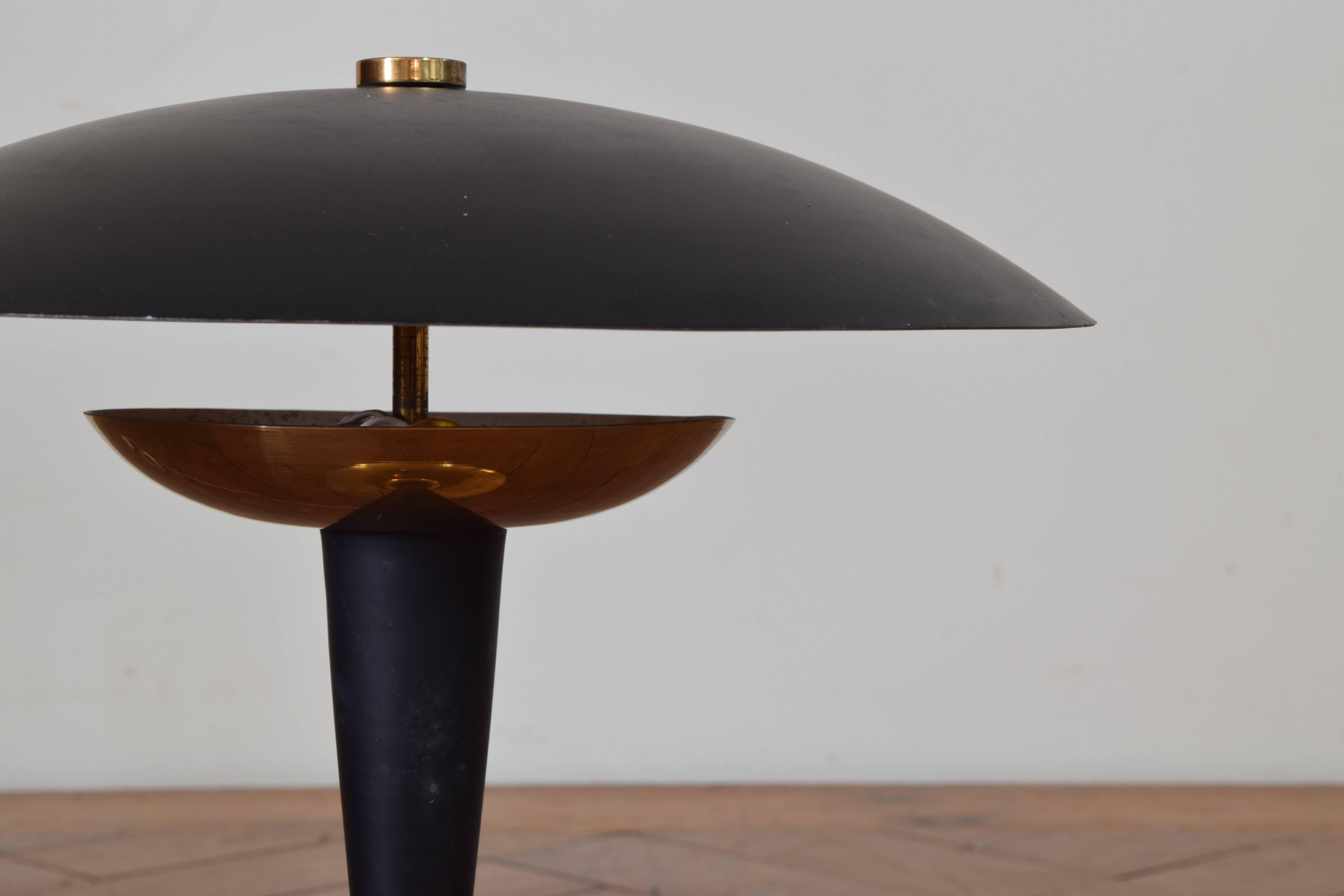 Mid-Century Modern Italian Brass and Painted Metal Table Lamp, Mid-20th Century