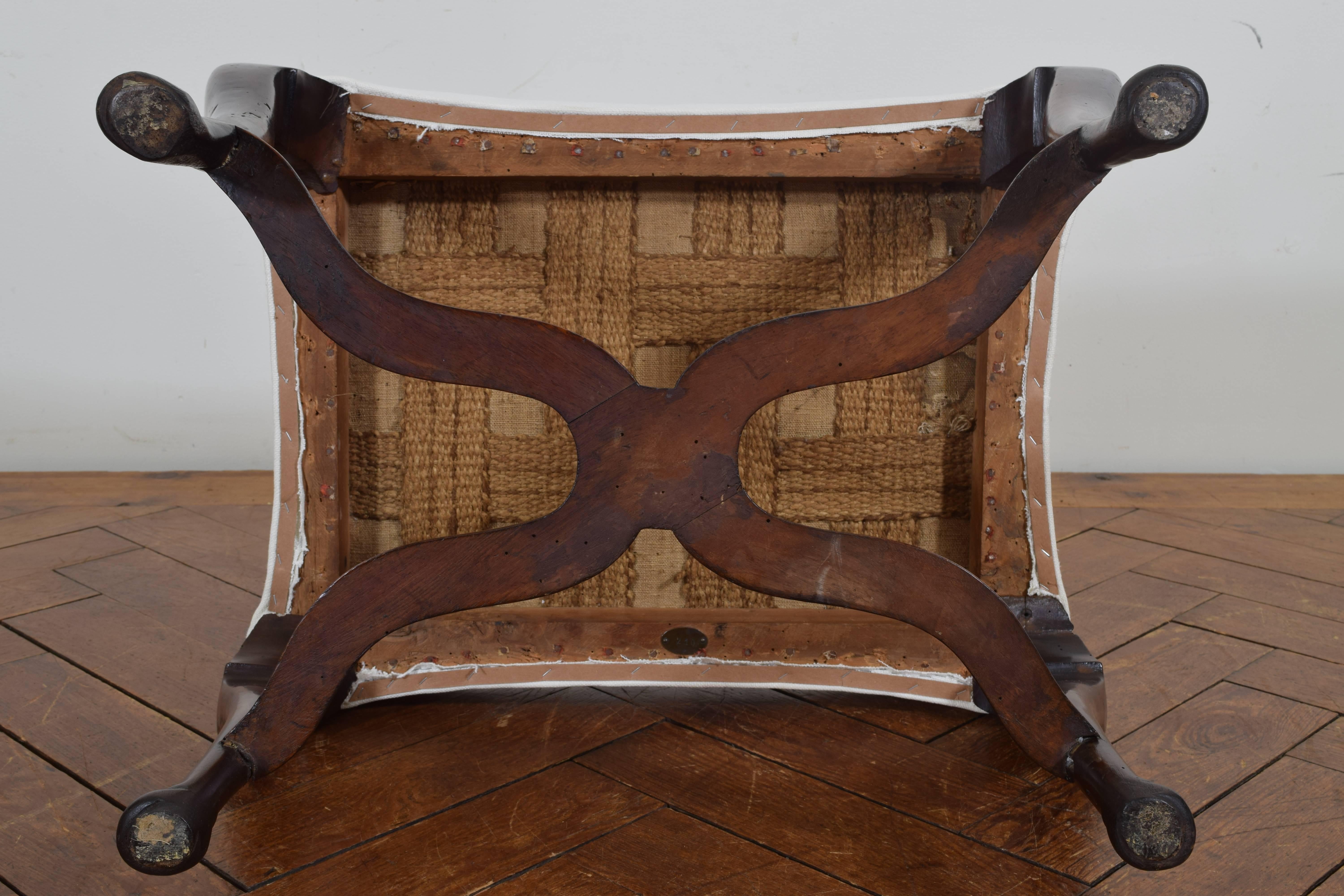 Italian Carved Walnut Footstool or Bench in the Queen Anne Style, 18th Century 4