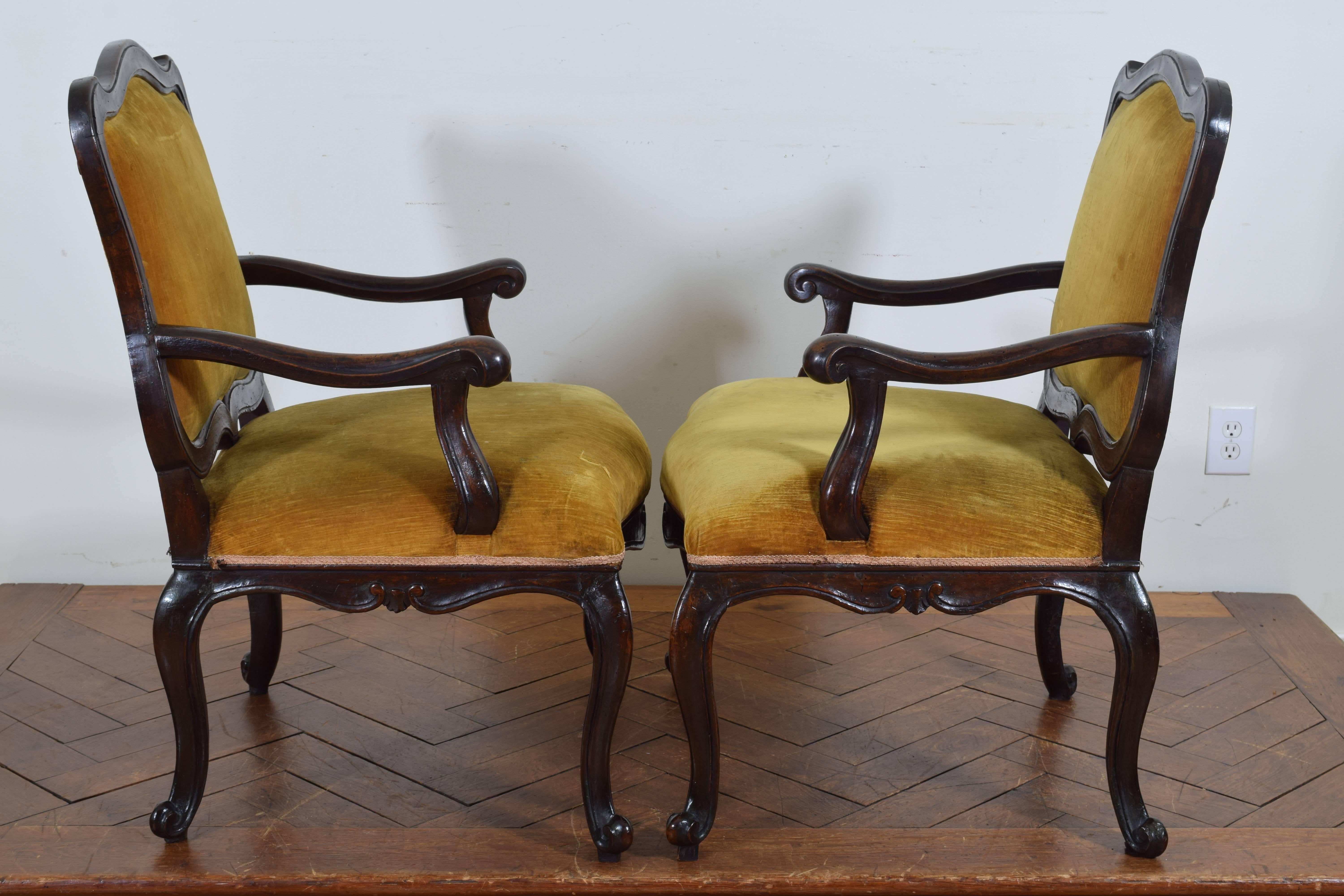Pair of Mid-18th Century Italian, Piemontese, Walnut Armchairs In Excellent Condition In Atlanta, GA