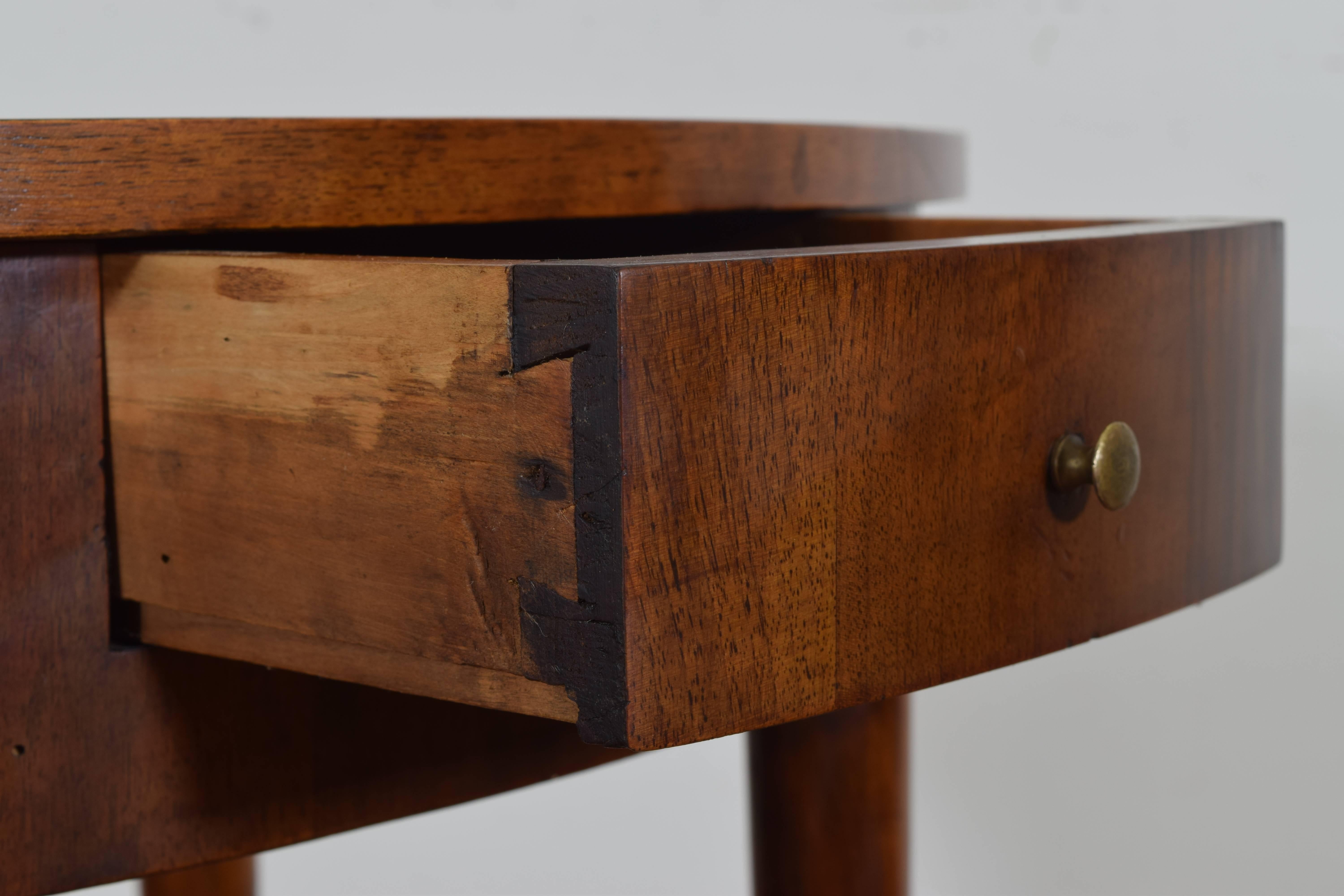 Italian Neoclassical Walnut Oval One Drawer Side Table, 19th Century 2