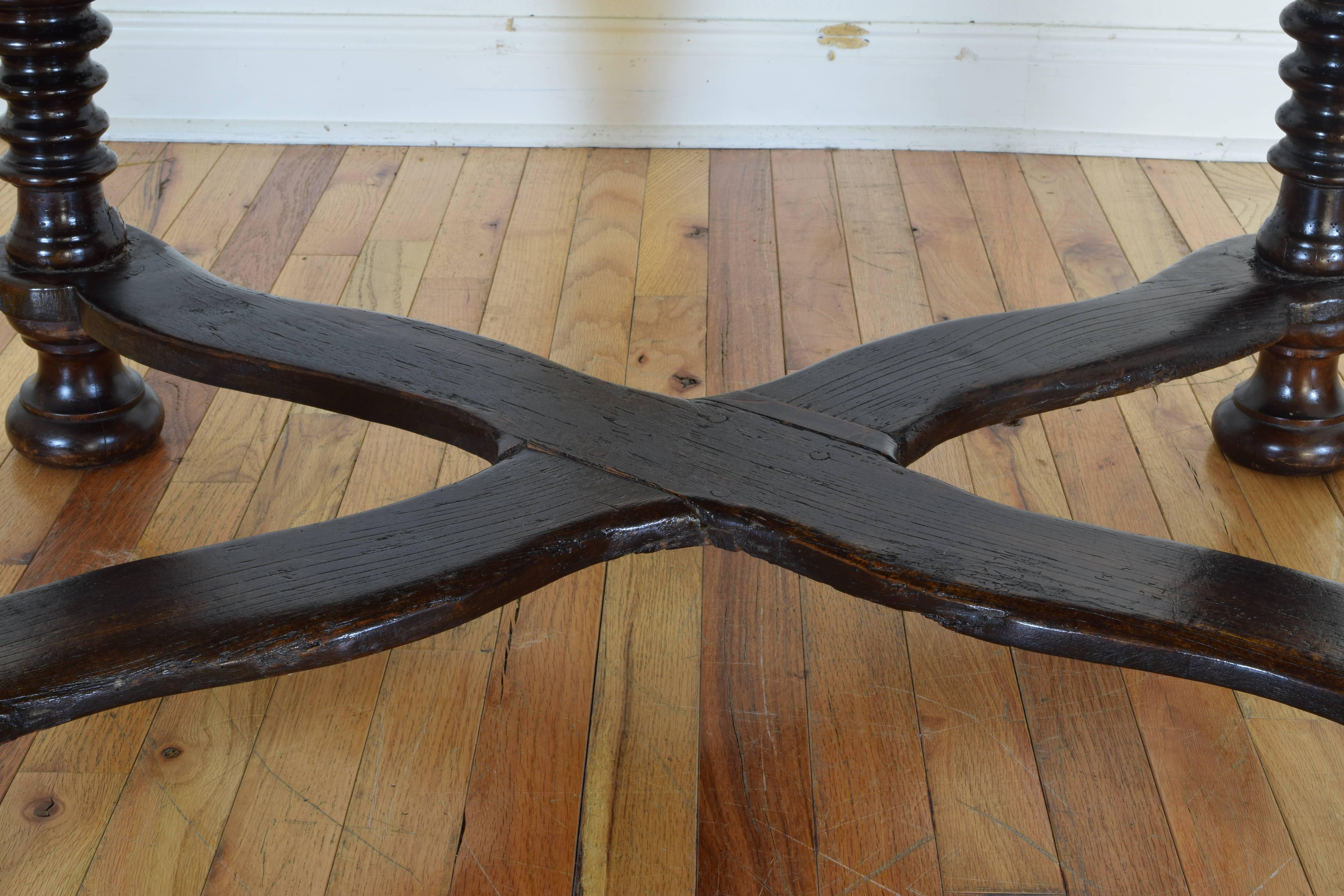 Portuguese Carved and Turned Stained Pinewood 1-Drawer Table, Early 18th Century 5