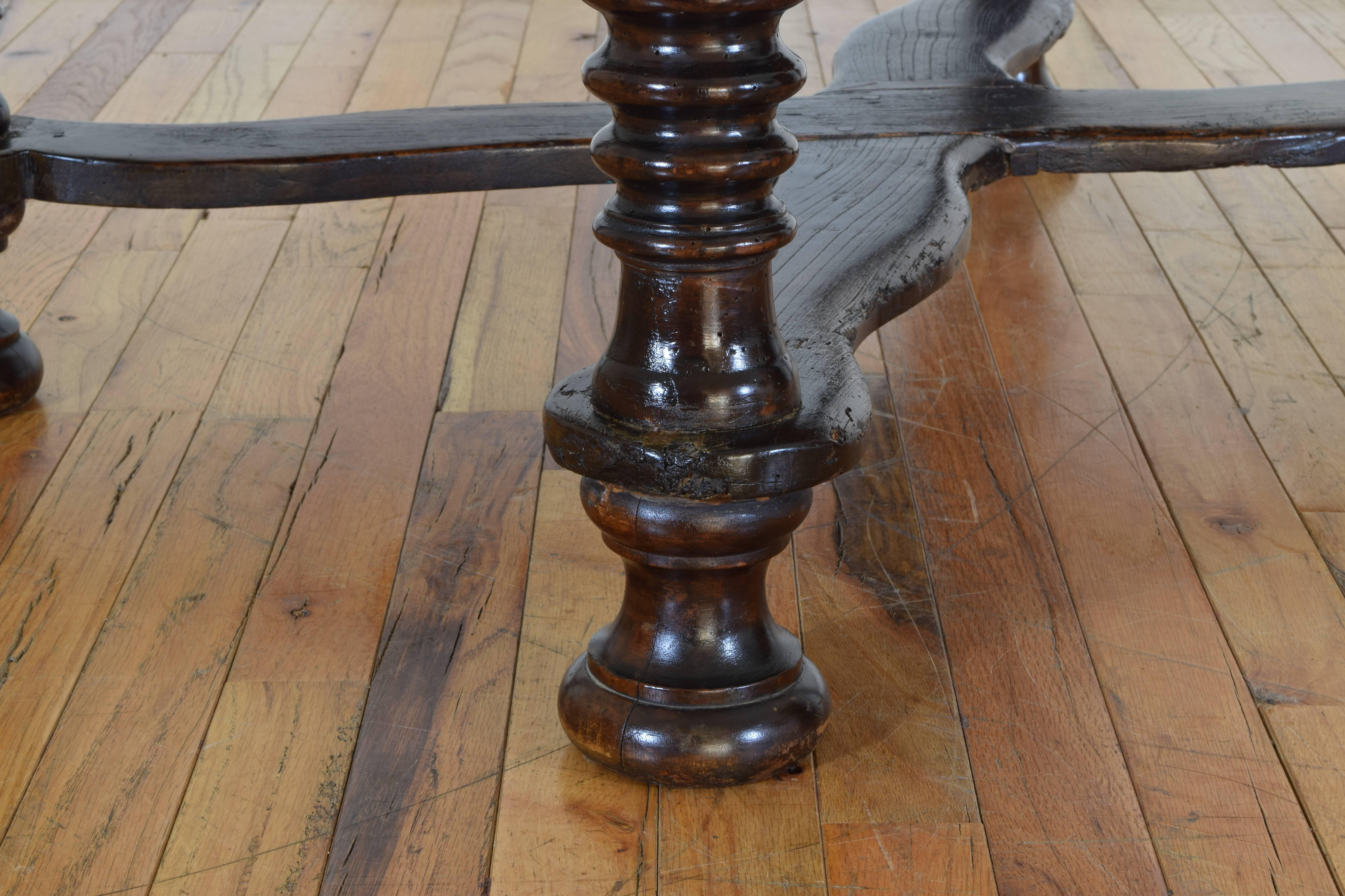 Portuguese Carved and Turned Stained Pinewood 1-Drawer Table, Early 18th Century 4