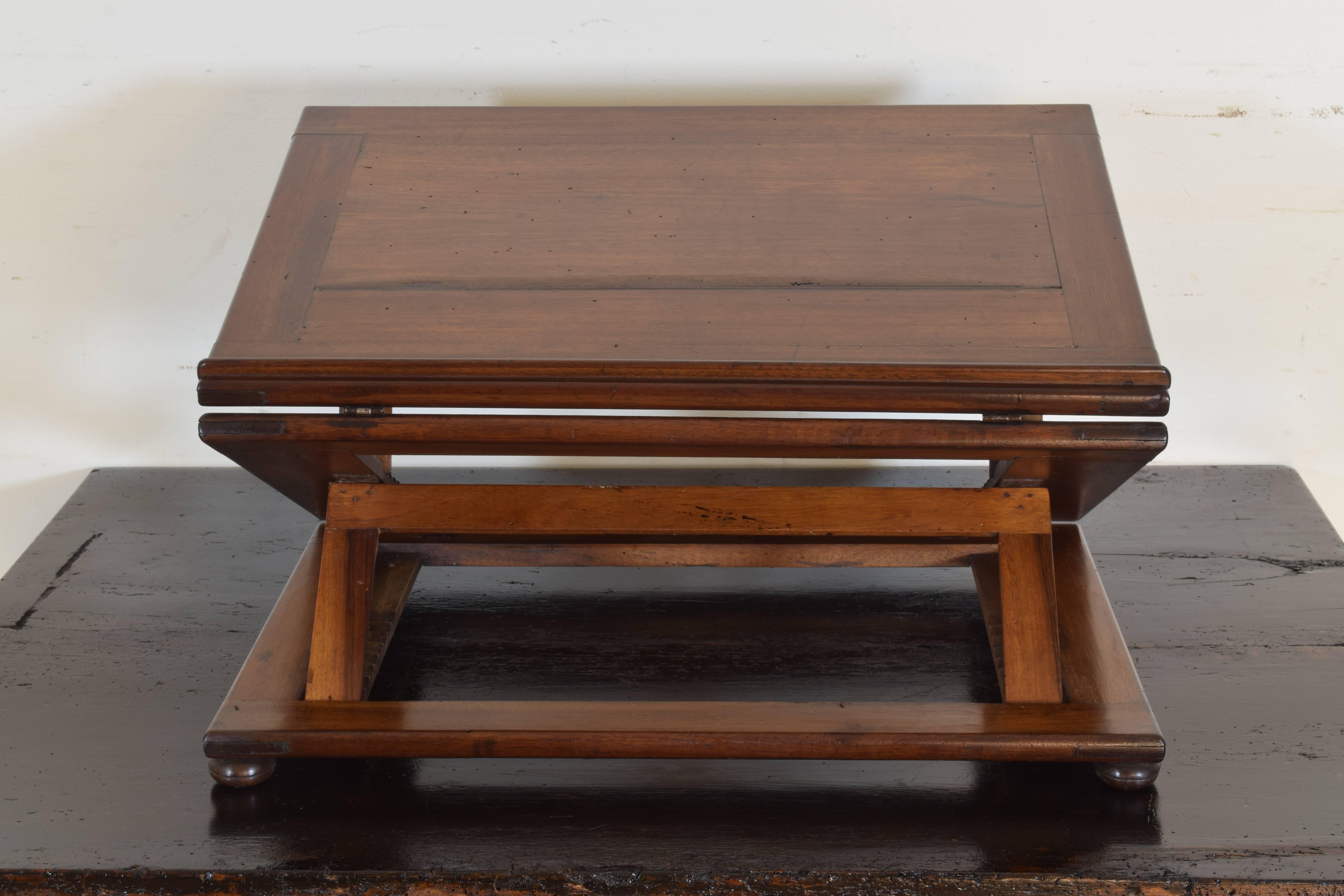 Louis Philippe Italian Walnut Adjustable Leggio 'Bookstand' from the Mid-19th Century
