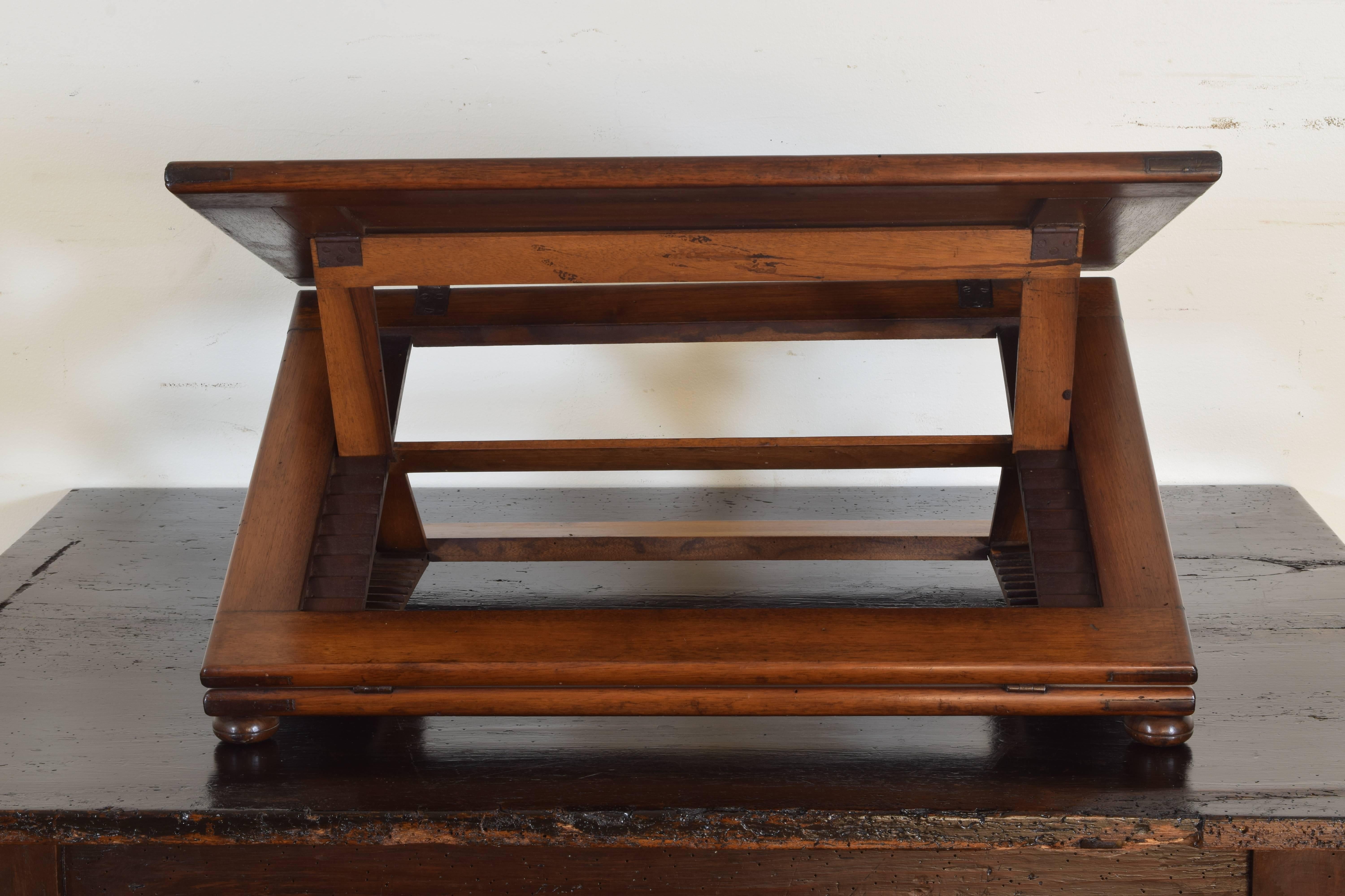 Italian Walnut Adjustable Leggio 'Bookstand' from the Mid-19th Century 1
