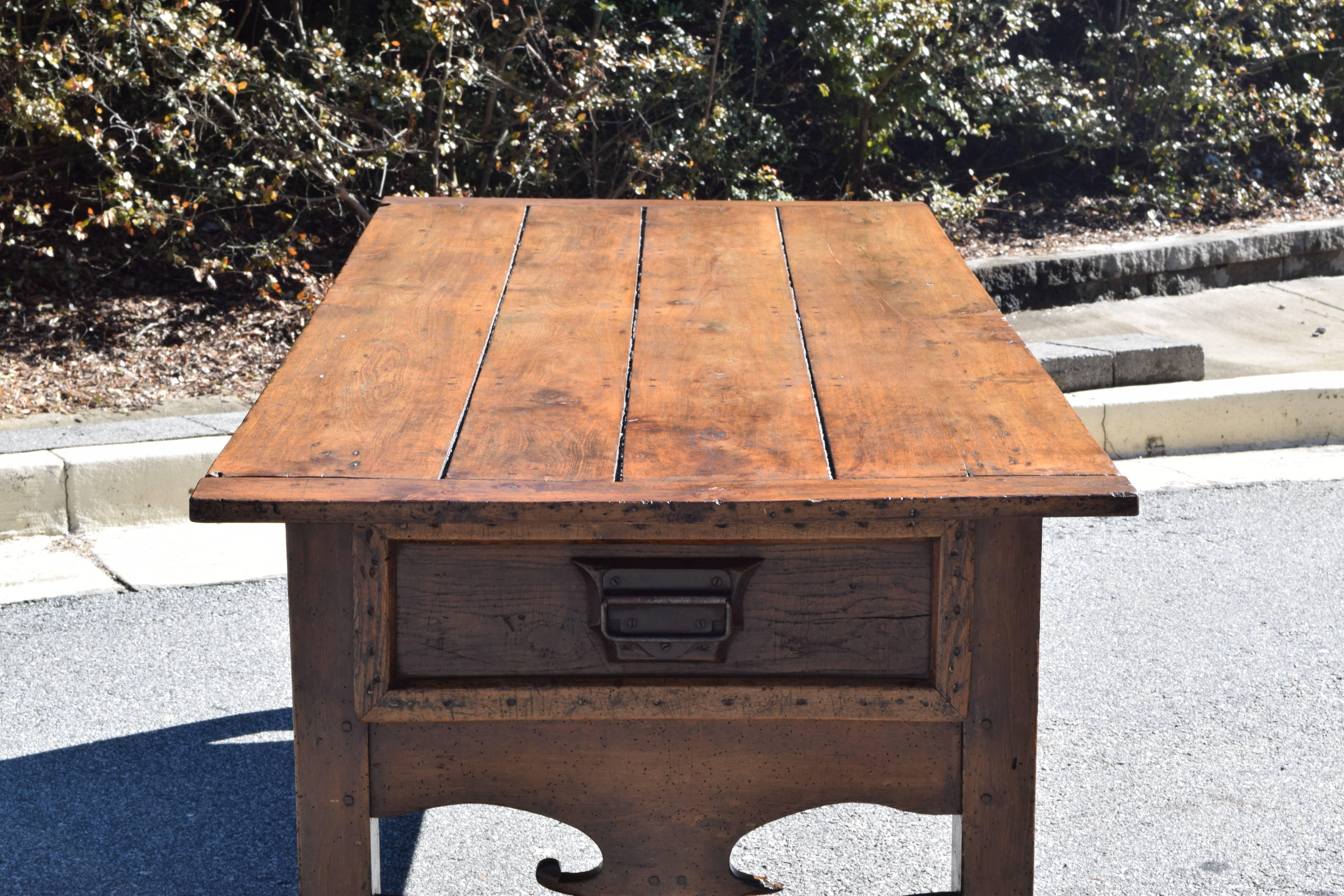 French Louis Philippe Walnut and Pinewood Kitchen Work Table, 19th Century In Good Condition In Atlanta, GA