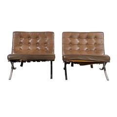 Pair of Leather and Steel 1970s-1980s Barcelona Chairs 11