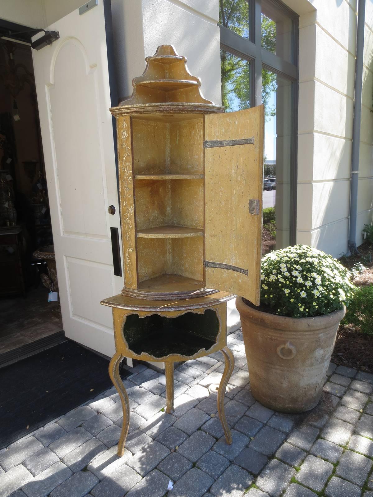 19th-20th Century Painted Italian Corner Cabinet For Sale 6