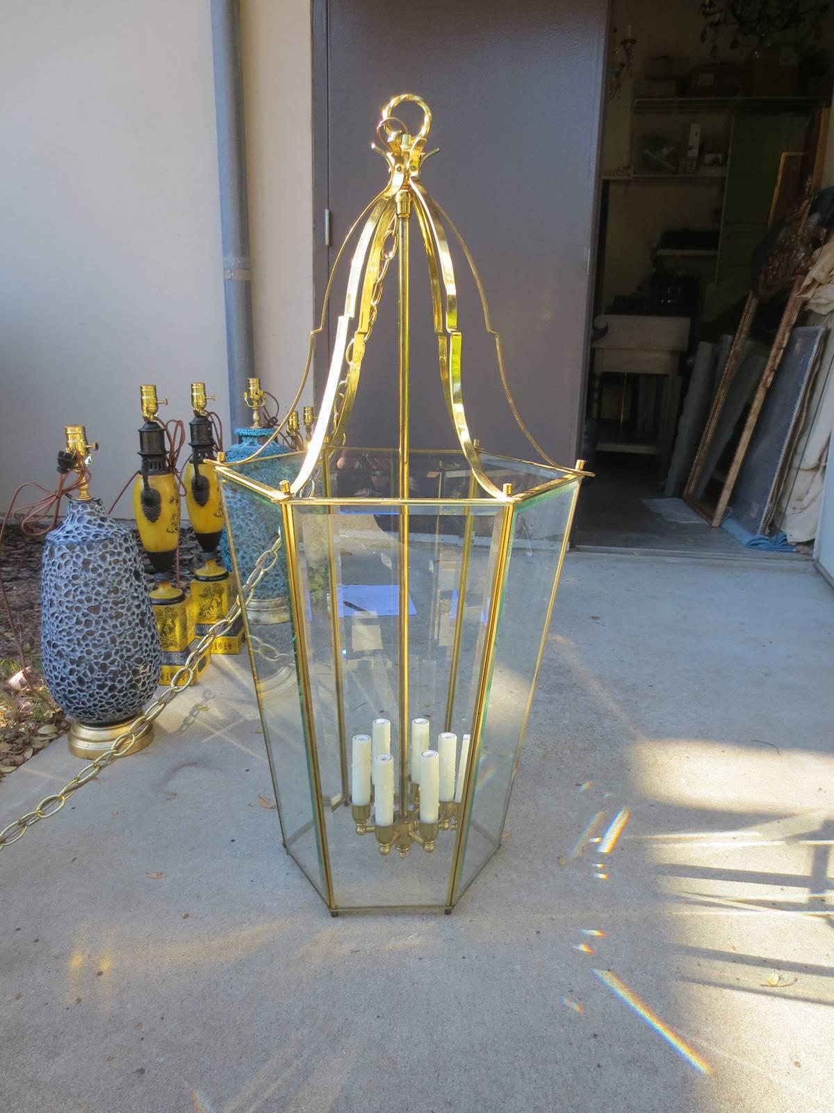 Large Mid-20th Century Brass Hexagonal Lantern In Good Condition For Sale In Atlanta, GA