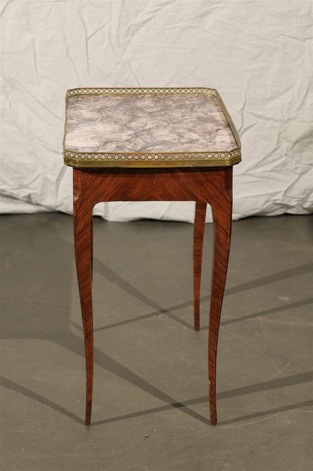 20th Century Louis XV Style Marble-Top Kingswood Table with Brass Gallery 3