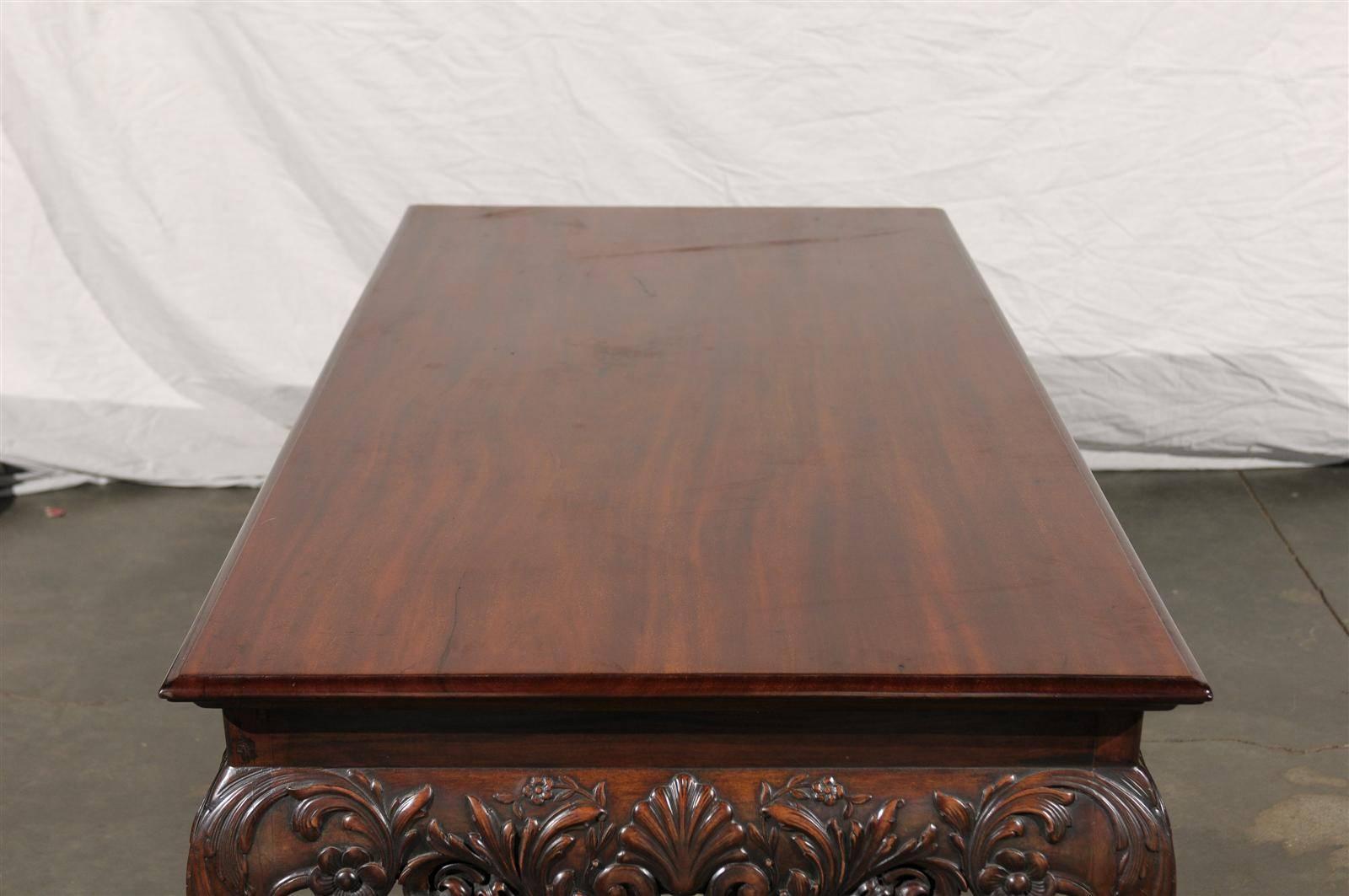 Early 19th Century Irish Center Table with Lion Mask 3