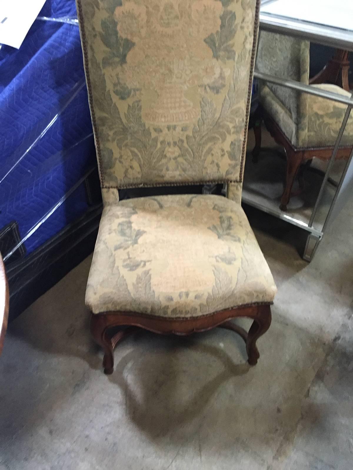Pair of 18th-19th Century French Louis XV Walnut Side Chairs In Excellent Condition In Atlanta, GA