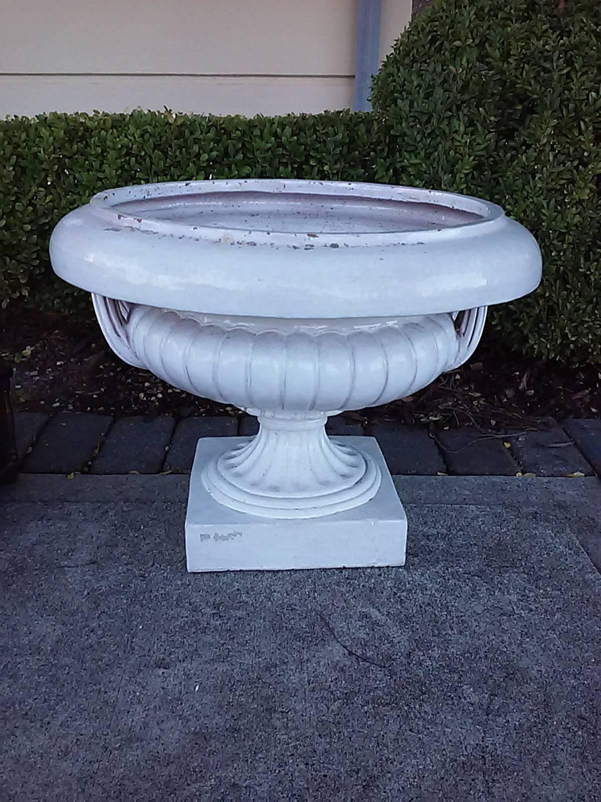 20th Century Italian Delarobia Pottery, Two Pieces In Good Condition For Sale In Atlanta, GA