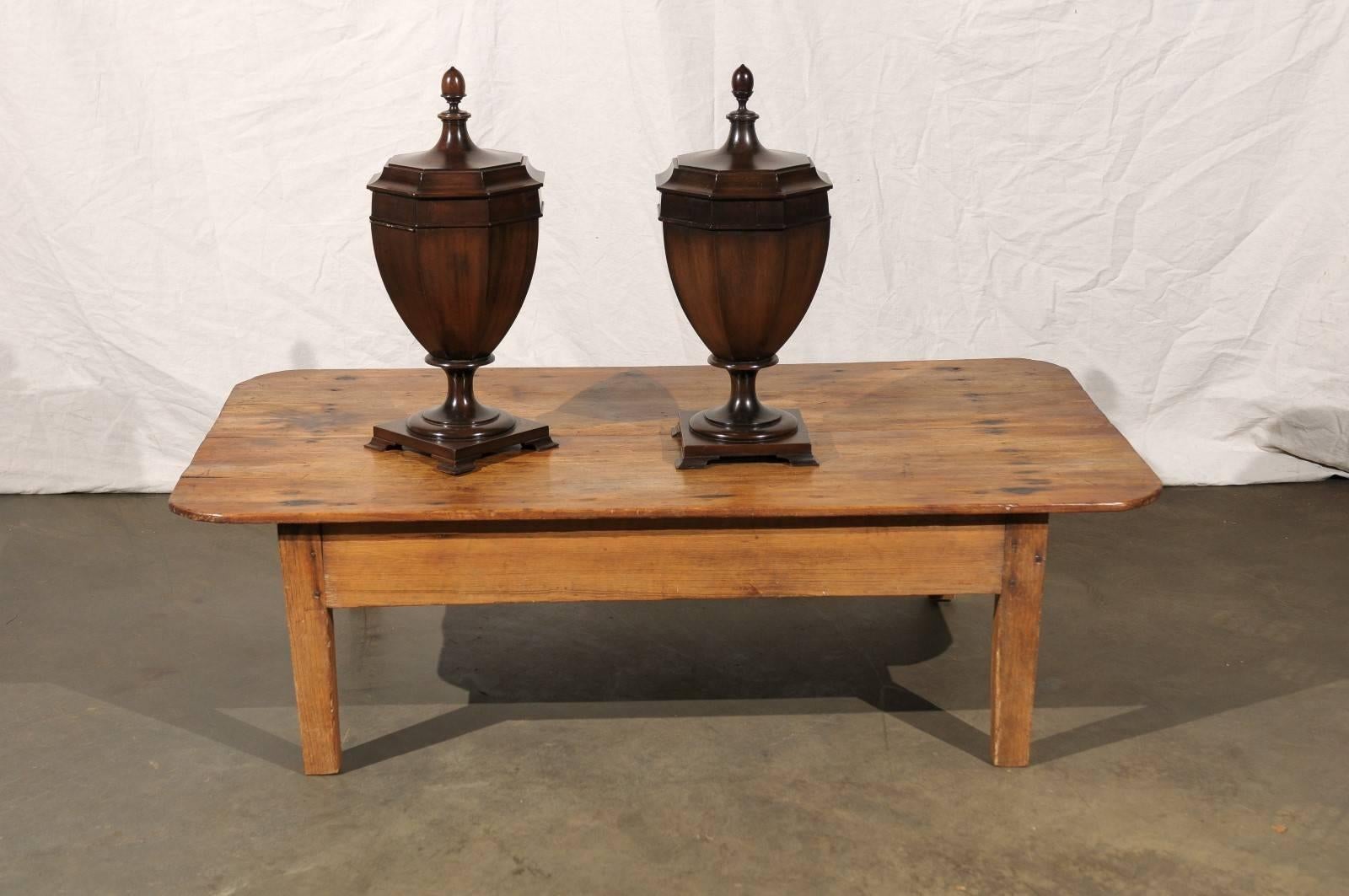 19th-20th Century Georgian Style Mahogany Knife Urns with Octagonal Lids In Excellent Condition In Atlanta, GA