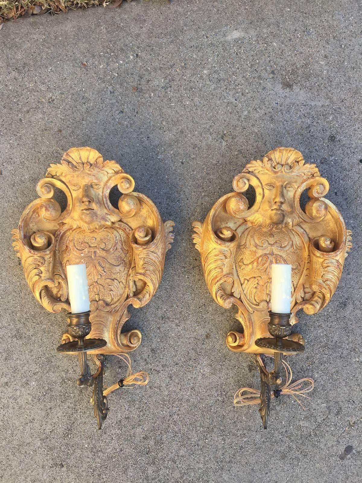 20th Century Giltwood Brass Single Arm Sconces For Sale 1