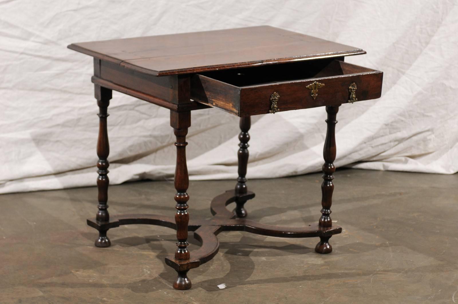 18th-19th Century William and Mary Oak One Drawer Table with Stretcher In Good Condition In Atlanta, GA