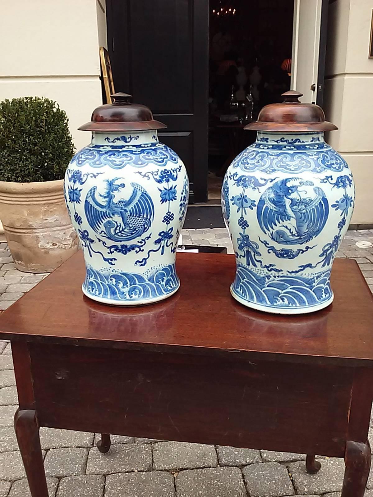 Probably 19th Century Pair of Covered Blue and White Jars In Good Condition In Atlanta, GA