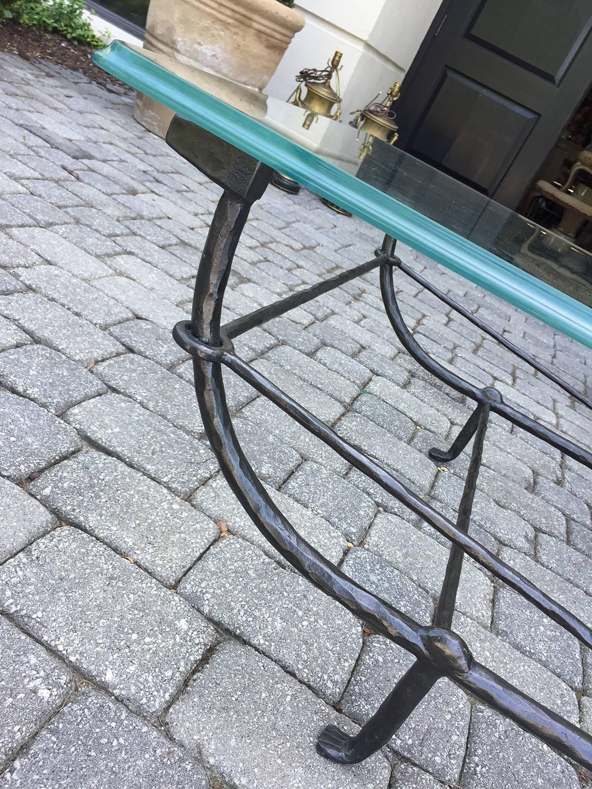 20th Century Hand-Hammered Iron Large Coffee Table in the Style of Giacometti In Good Condition In Atlanta, GA