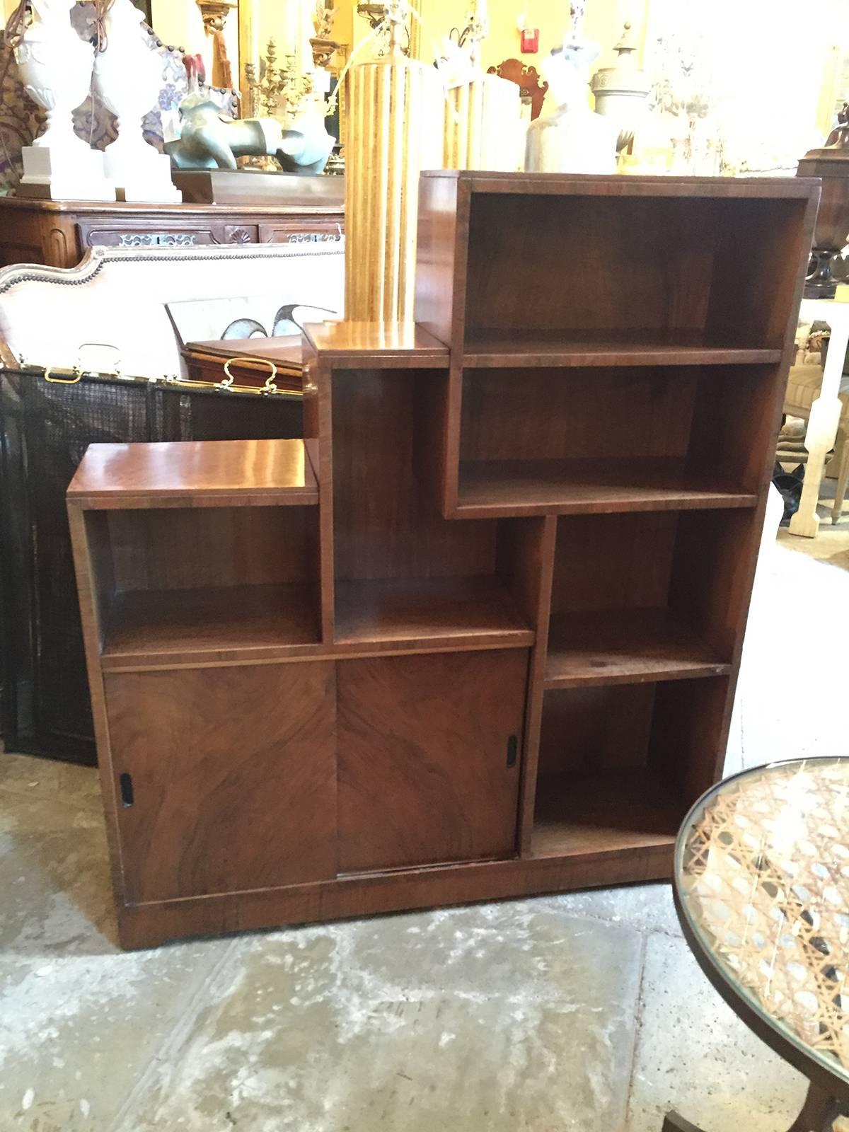 French Art Deco skyscraper style bookcase in the style of Andre Sornay, circa 1930s.