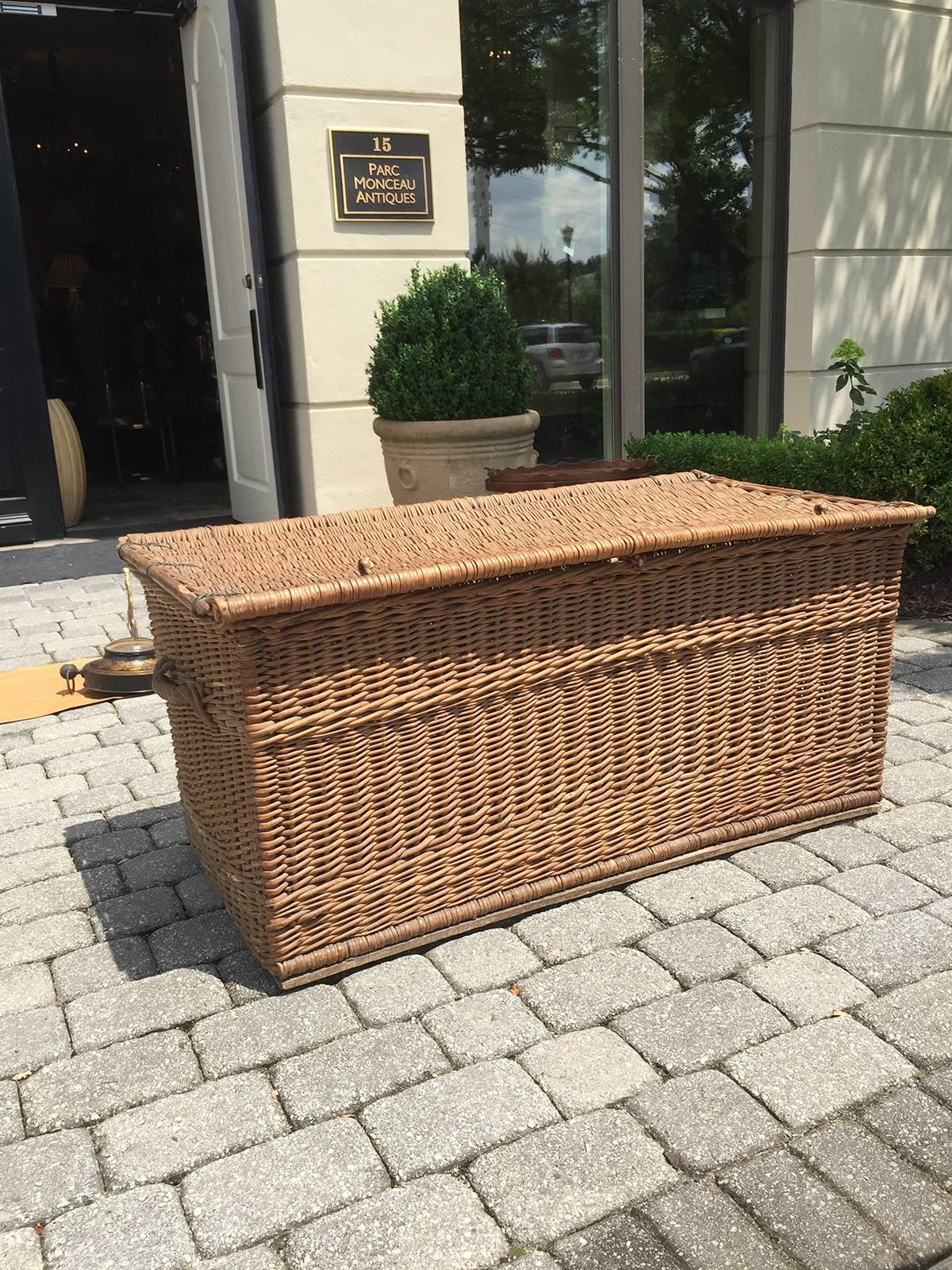 Early 20th Century Large Wicker Trunk In Good Condition In Atlanta, GA