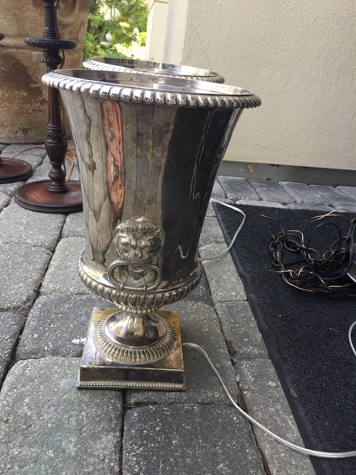 Pair of 20th Century Silvered Urn Lamps after Tommi Parzinger In Good Condition In Atlanta, GA