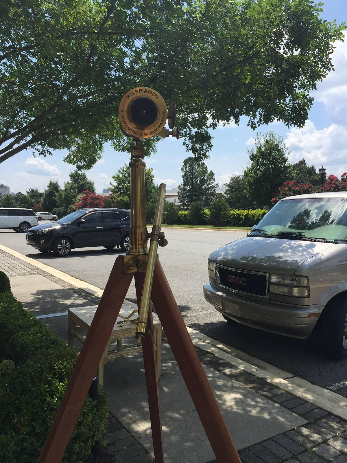 Quality English Brass Telescope by Husbands, Signed, circa 1880 In Good Condition In Atlanta, GA
