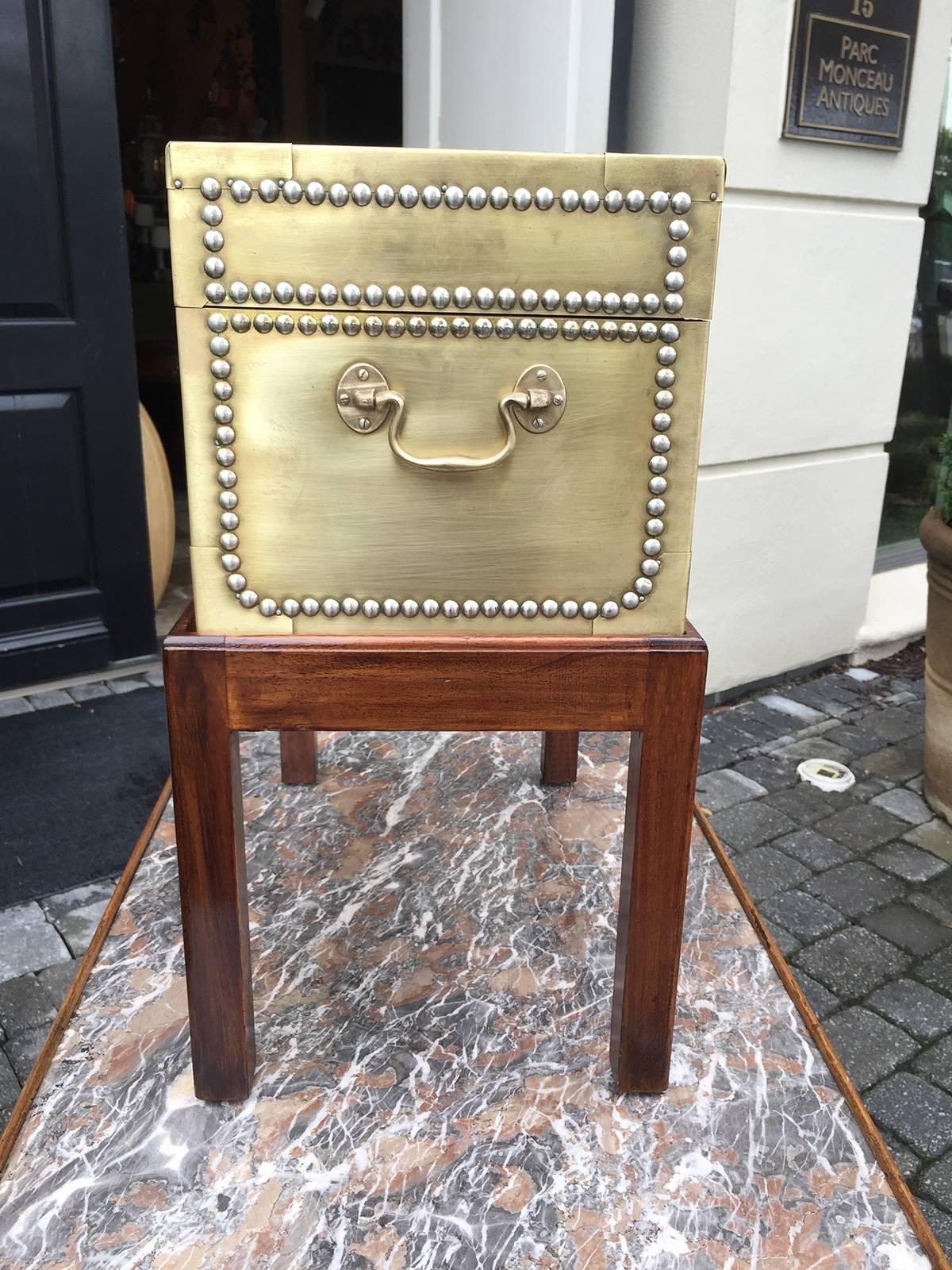 Brass Mid-Century Italian Box on Stand In Good Condition In Atlanta, GA