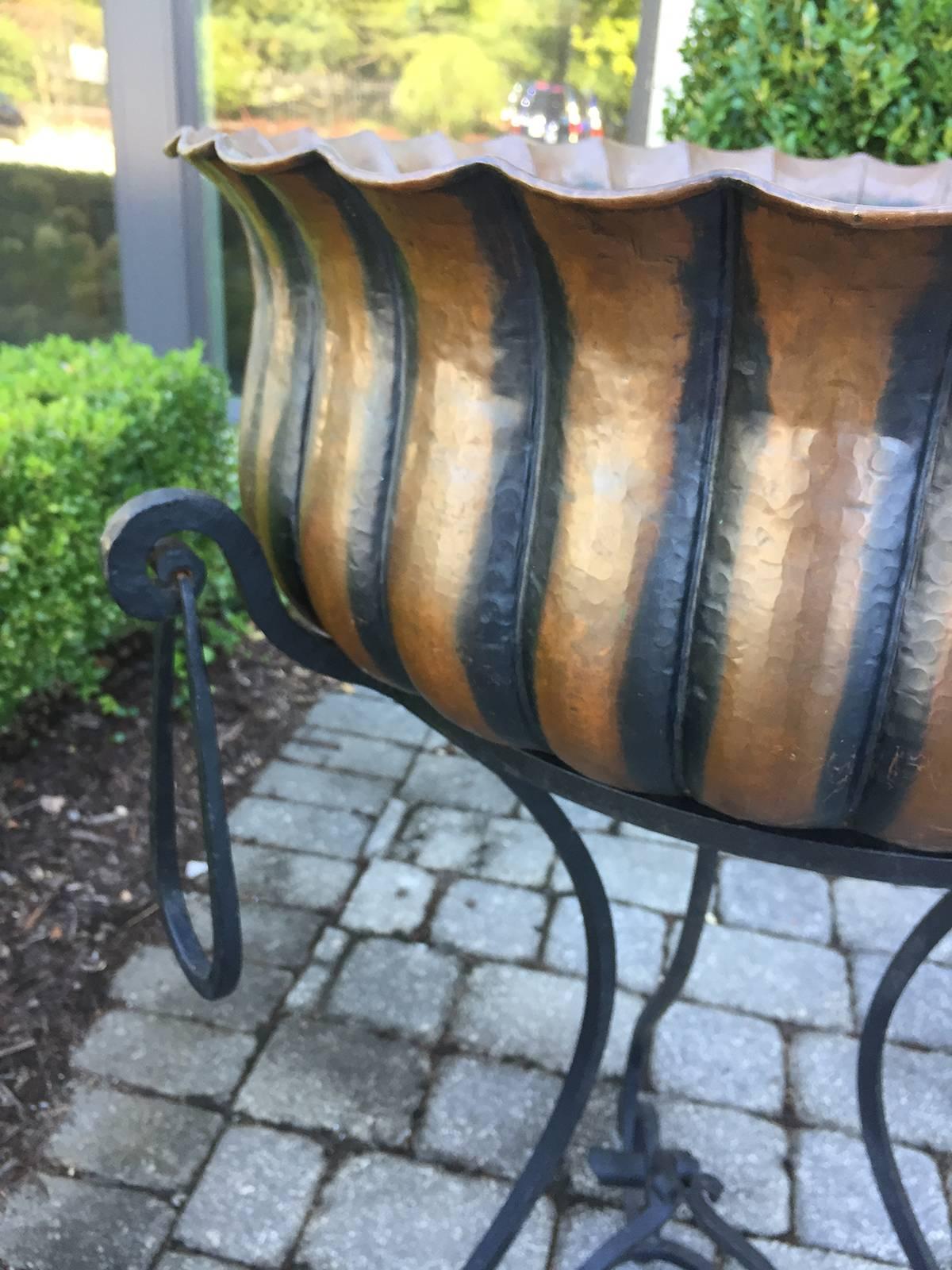 20th Century Italian Planter on Stand, Marked In Good Condition For Sale In Atlanta, GA