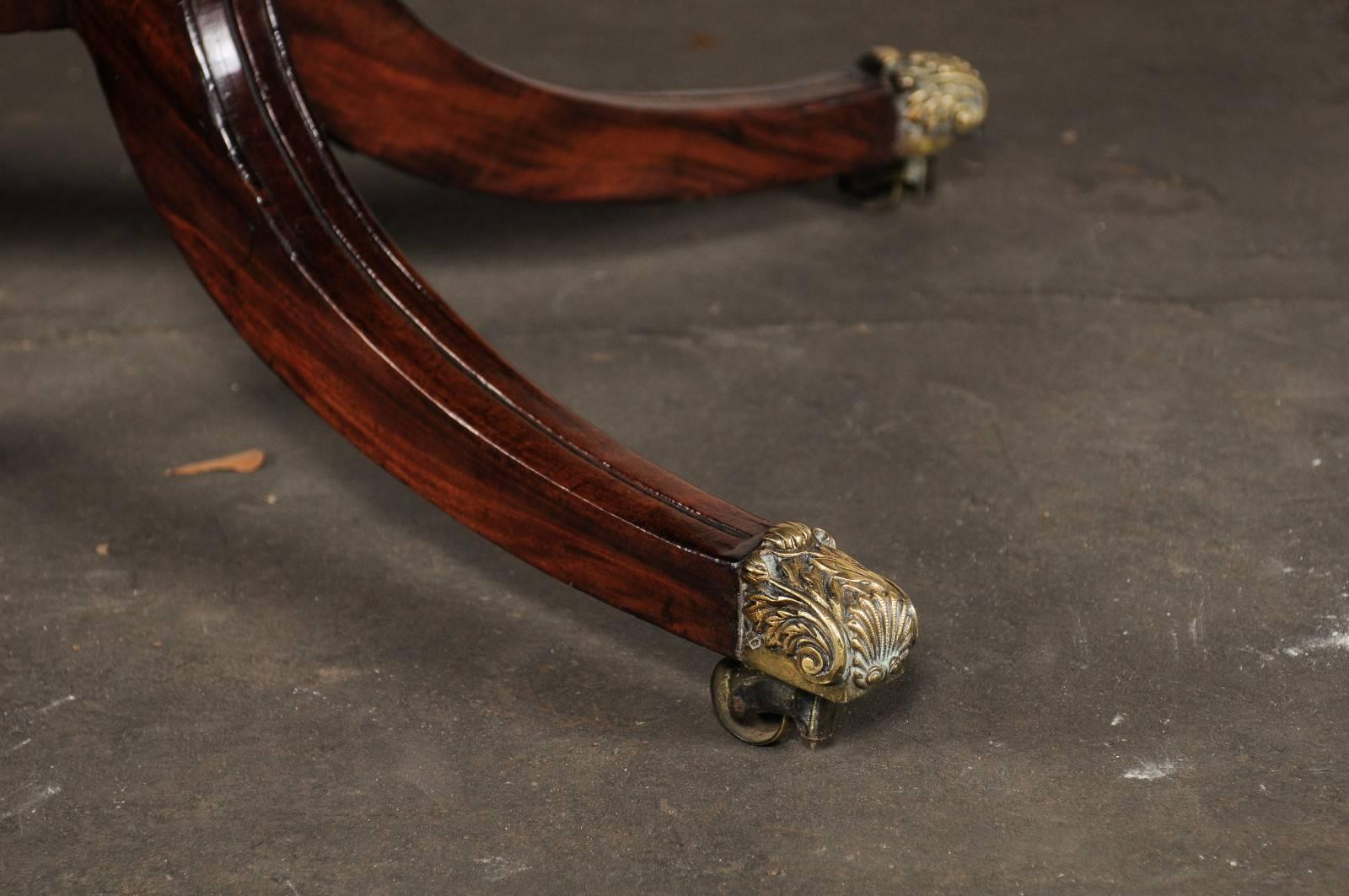Early 19th Century English Regency Mahogany Breakfast Table with Acanthus Leaf Detail, circa 1820