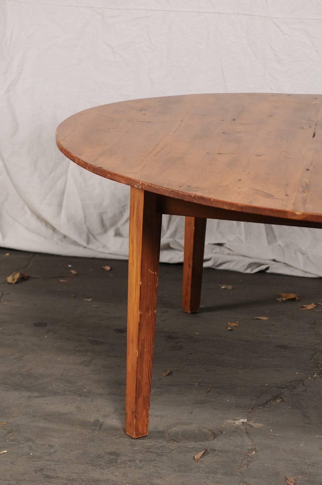 round pine table