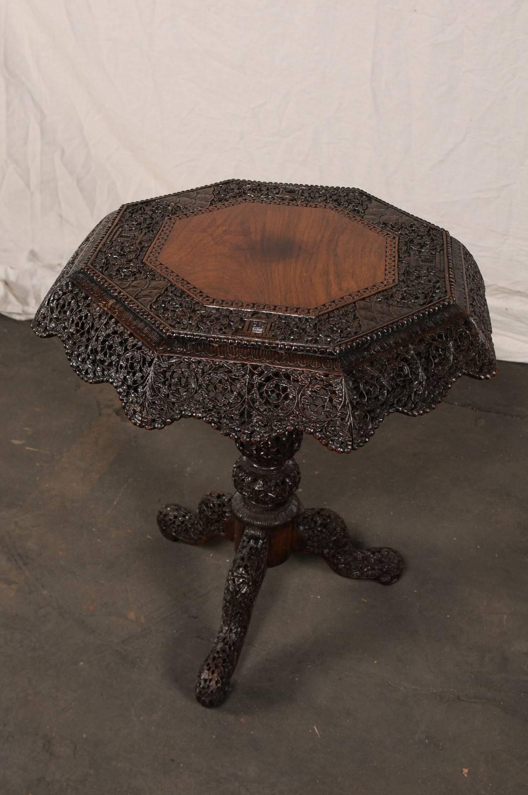 19th Century Intricately Carved Anglo-Indian Table For Sale 4