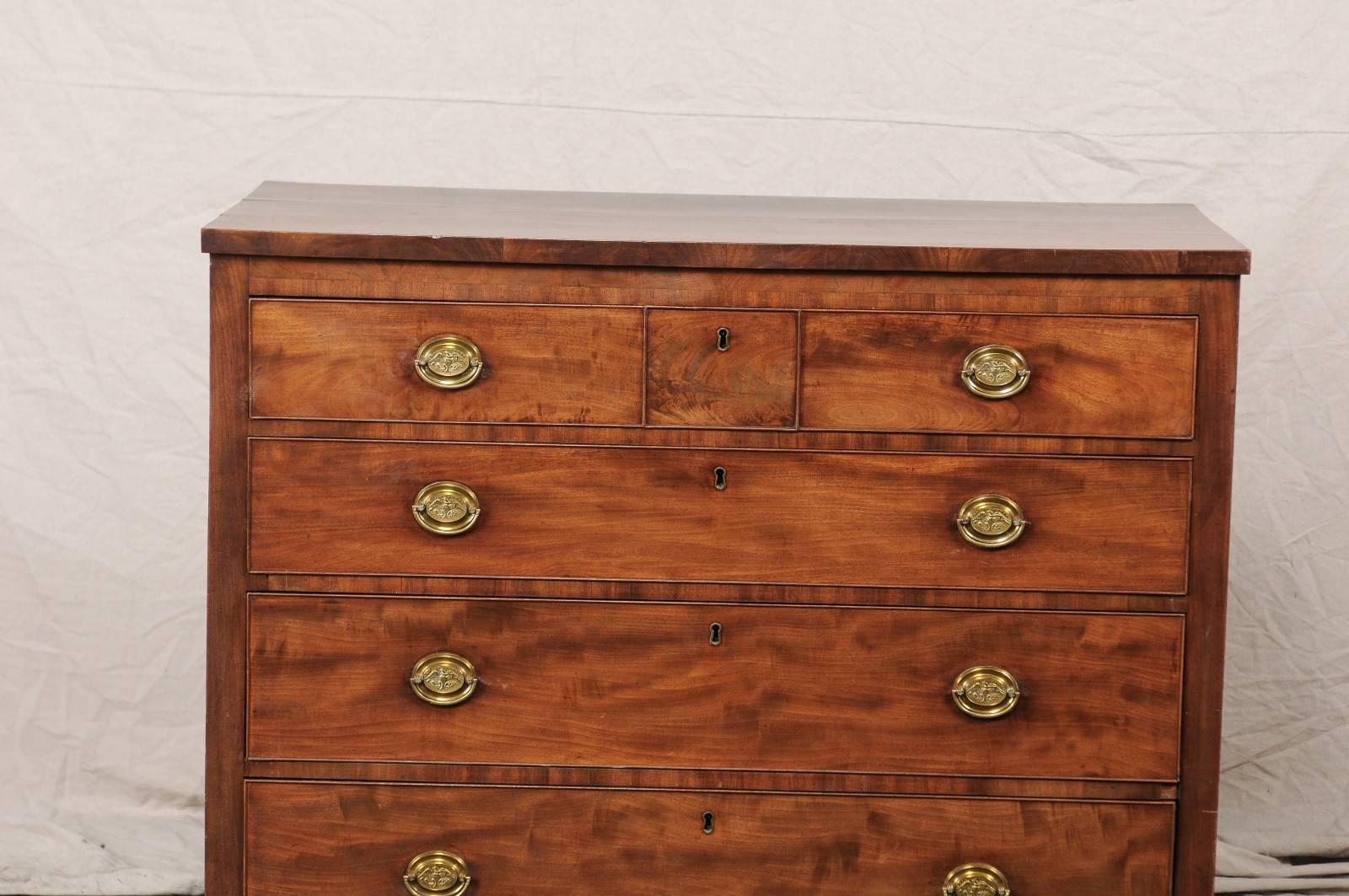 New York Federal Chest of Drawers, circa 1810 In Good Condition In Atlanta, GA