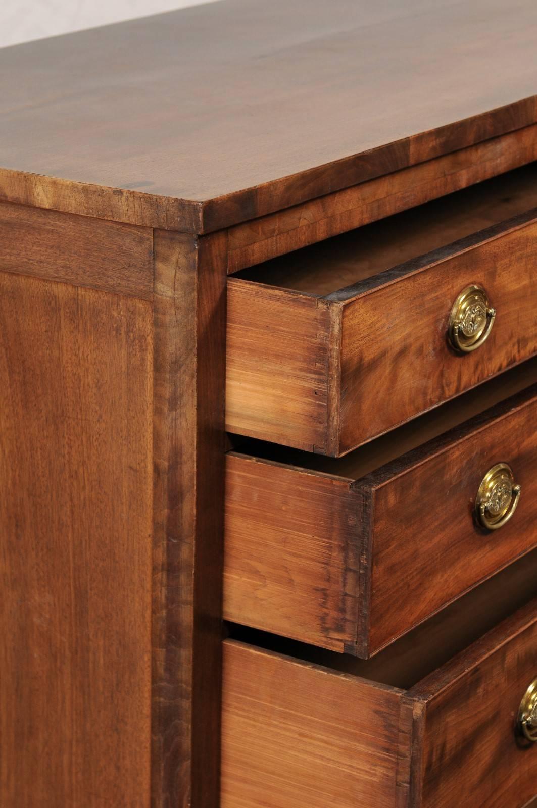 New York Federal Chest of Drawers, circa 1810 2
