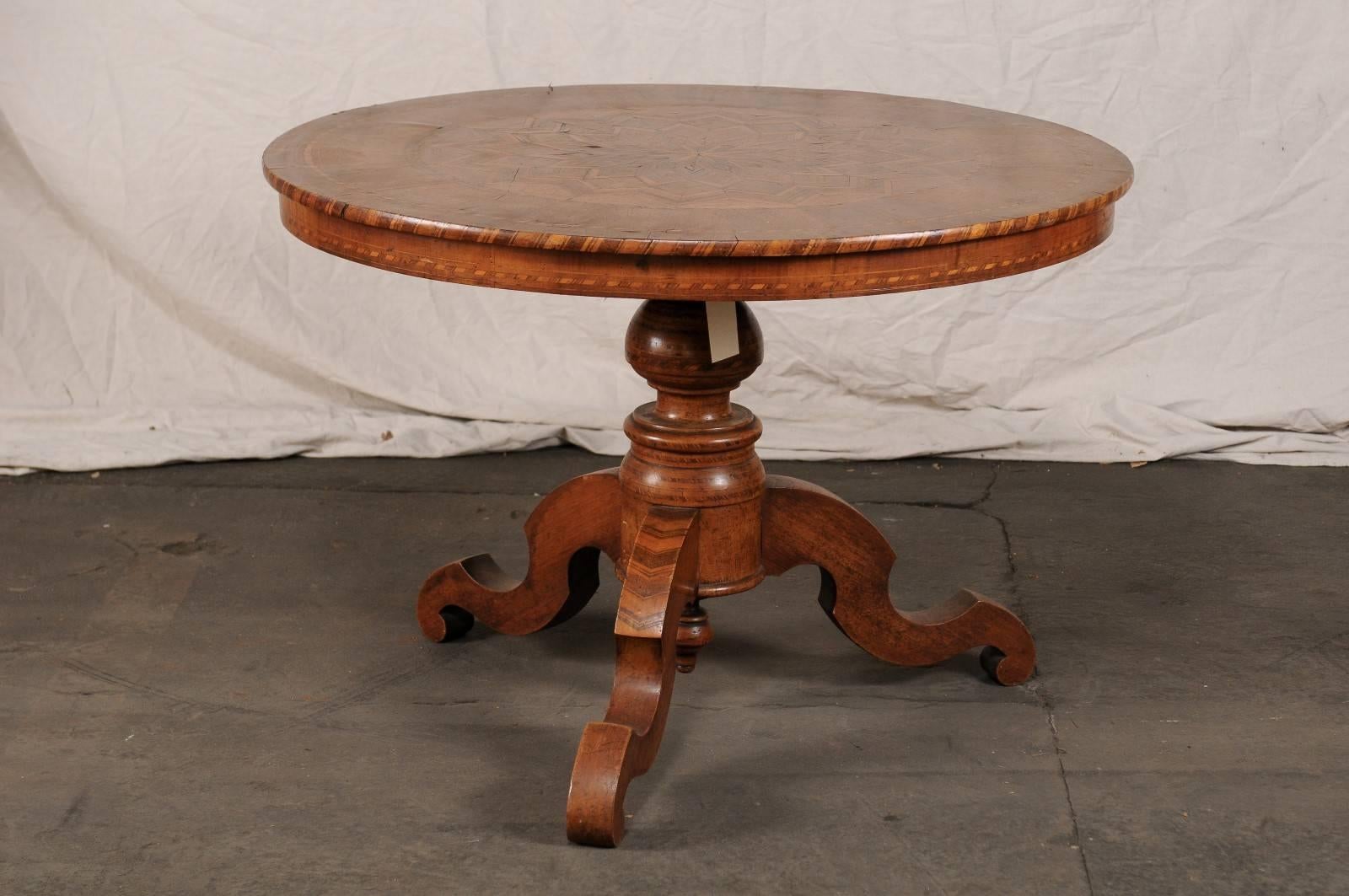 19th Century Italian Sorrento Beautiful Inlaid Wood Centre Table 1