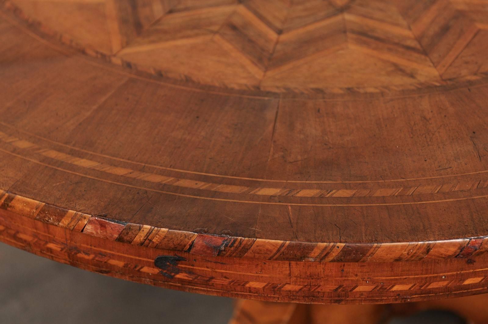19th Century Italian Sorrento Beautiful Inlaid Wood Centre Table 4