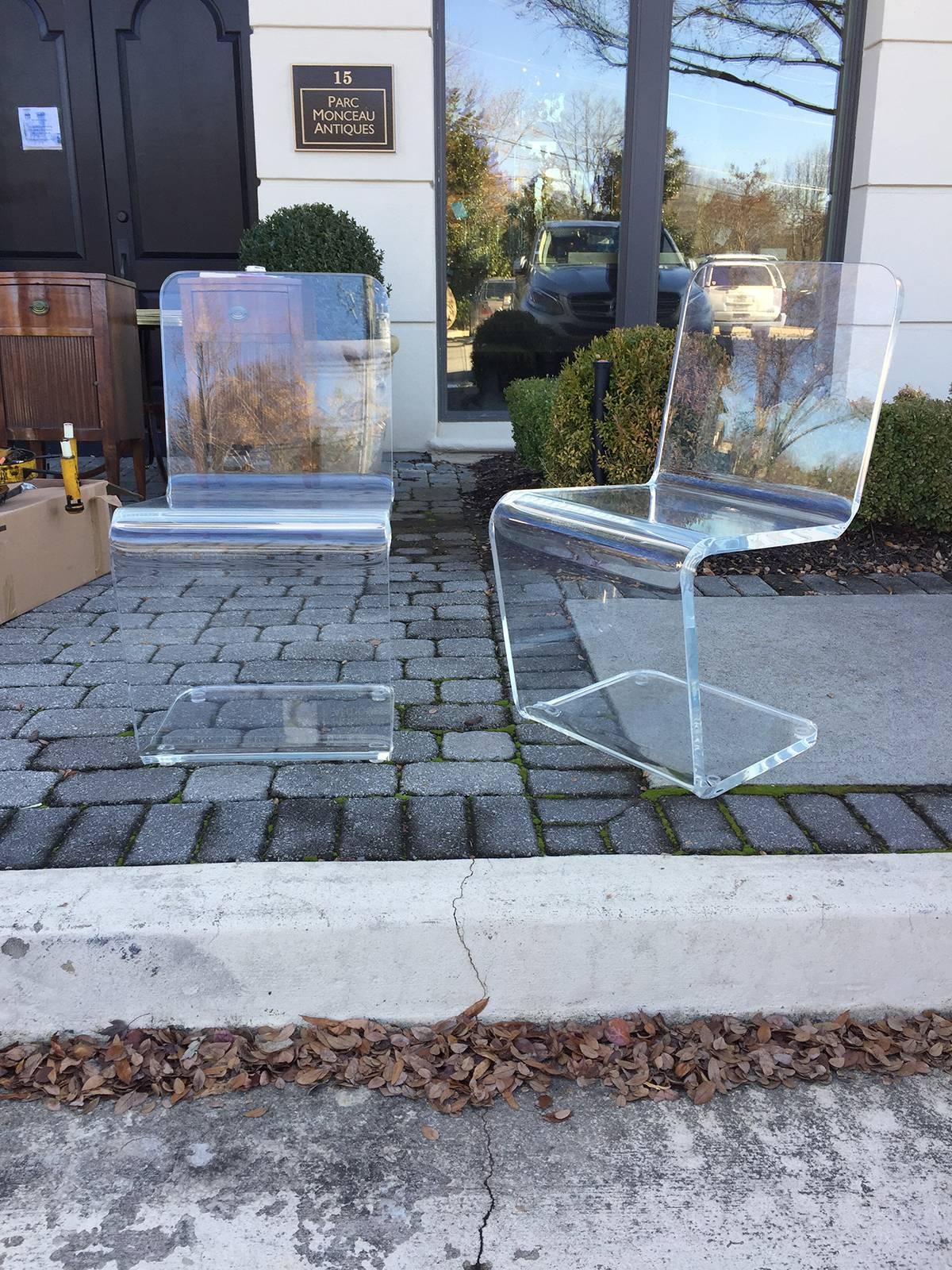 Pair of American Acrylic Zig-Zag Chairs, circa 1970s 3