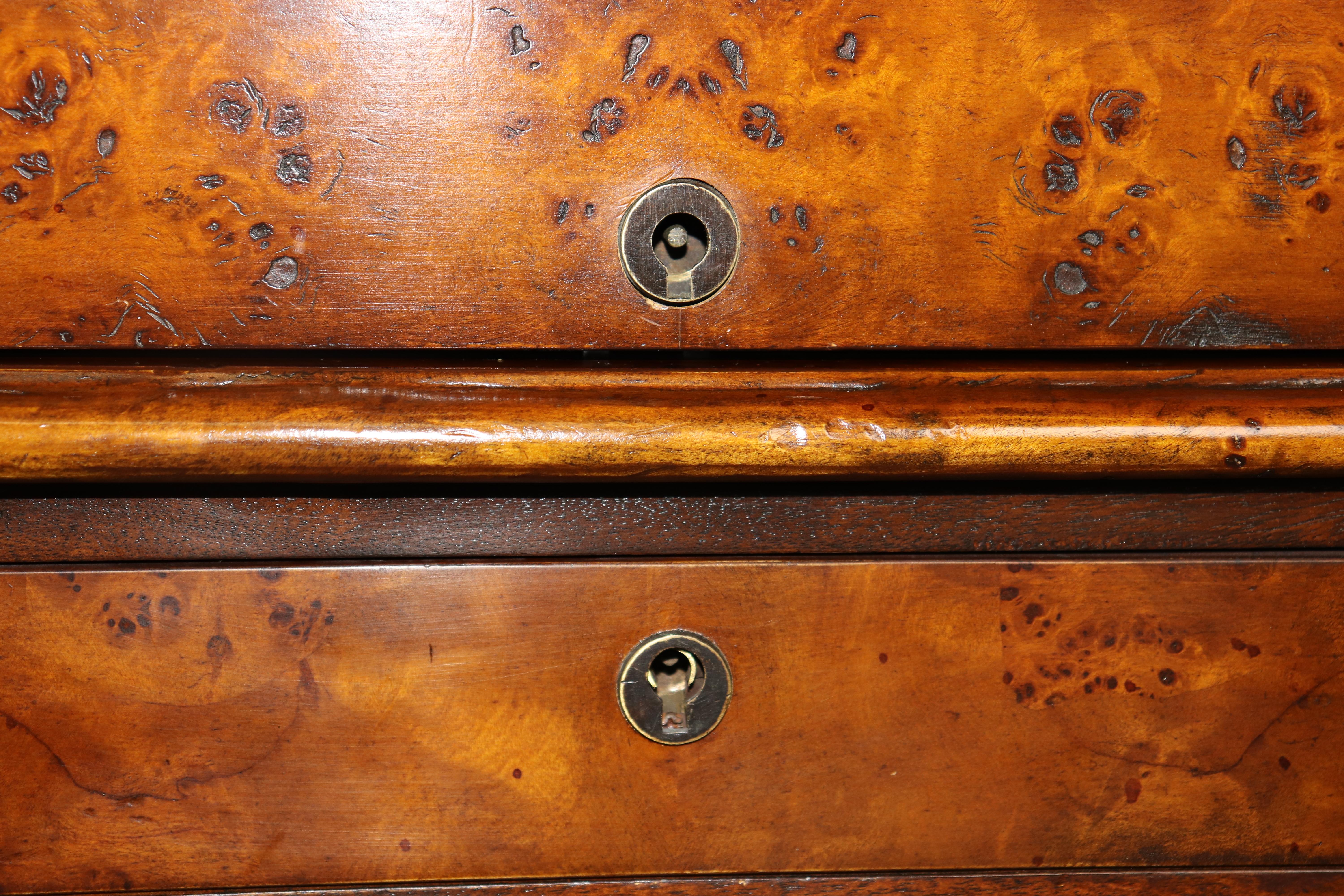 Theodore Alexander Burled Campaign Style Mechanical Desk im Angebot 8